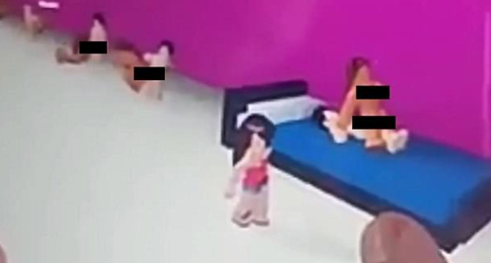 Girl 6 Invited To Sex Room While Playing Children S Video Game Nz Herald - girl sax games on roblox