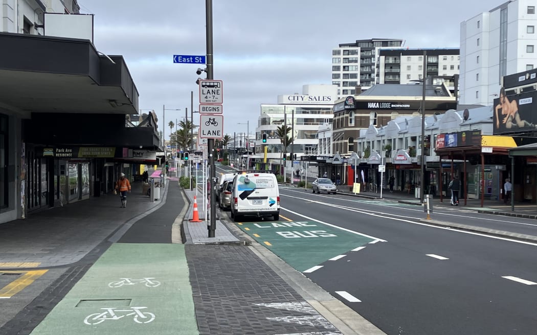 The budget contains cuts to cycleways. Photo / RNZ / Tom Kitchin