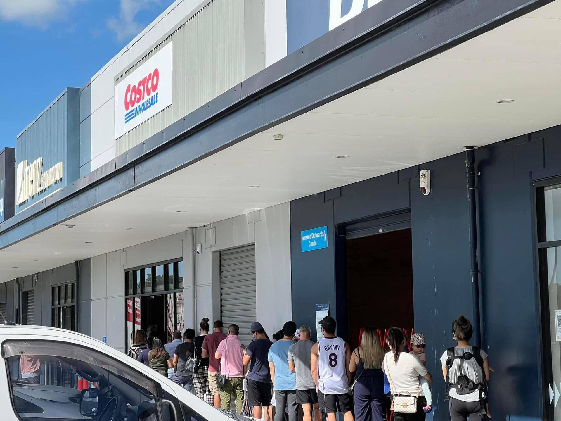 People queuing for a $60 Costco membership at the retailers temporary office in Westgate, northwest Auckland on March 4.. Photo / Cole Slawson