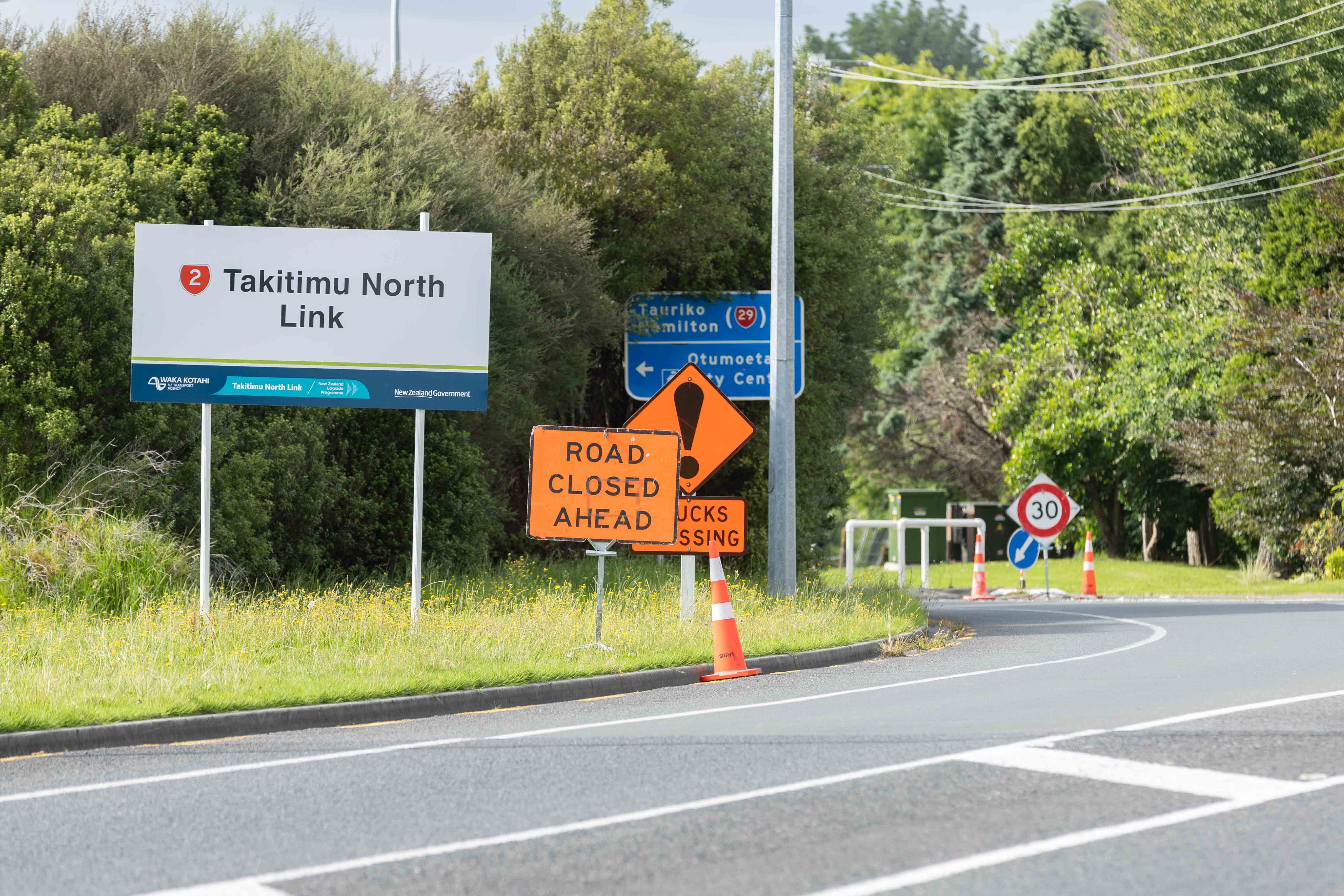 A section of Moffat Rd, Bethlehem closed due to works on the Takitimu North Link. Photo / Alex Cairns