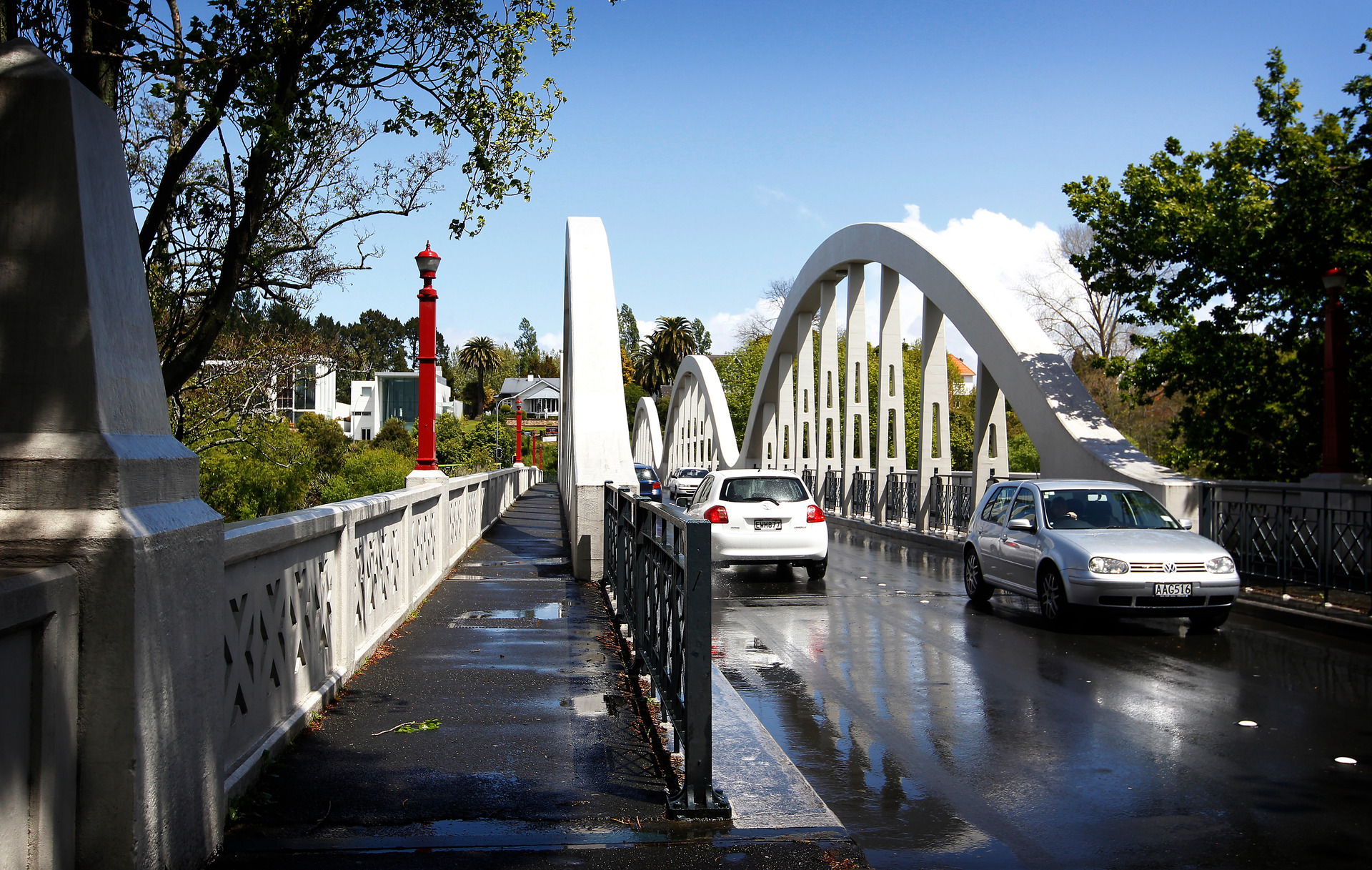 Police were called to the Fairfield Bridge in Hamilton on Sunday, March 9, after a person described as a female in her 20s was seen climbing on to the railings. Photo / NZME