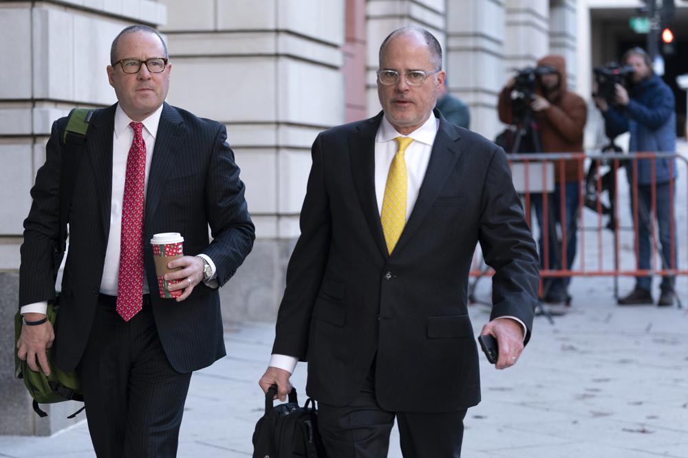Attorneys of Oath Keepers leader Stewart Rhodes, James Lee Bright, left, and Phillip Linder, arrive at the Federal Courthouse during the Rhodes trial in Washington. ( AP Photo/Jose Luis Magana)
