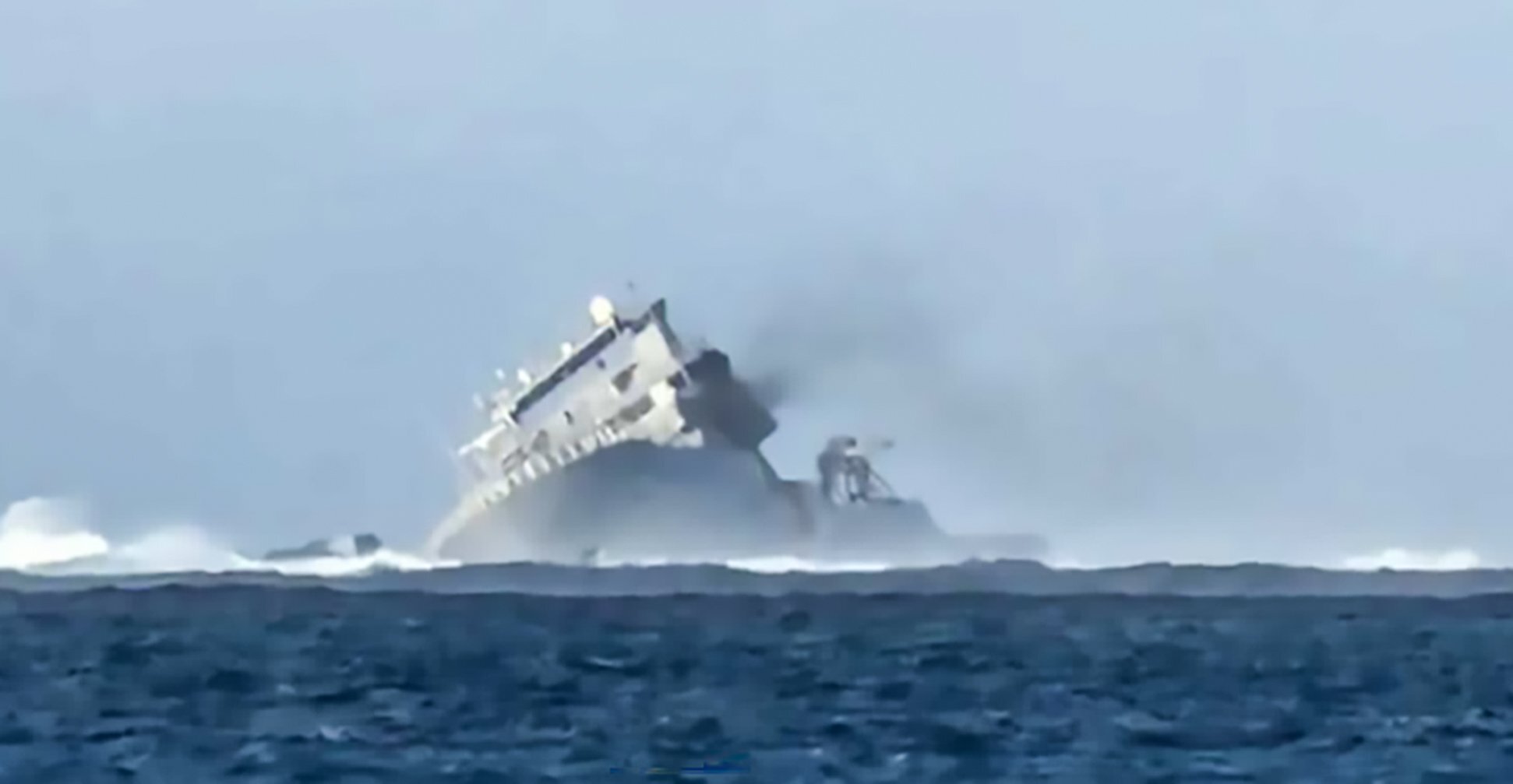 HMNZS Manawanui foundered off the coast of Upolu, Samoa, on October 5.
