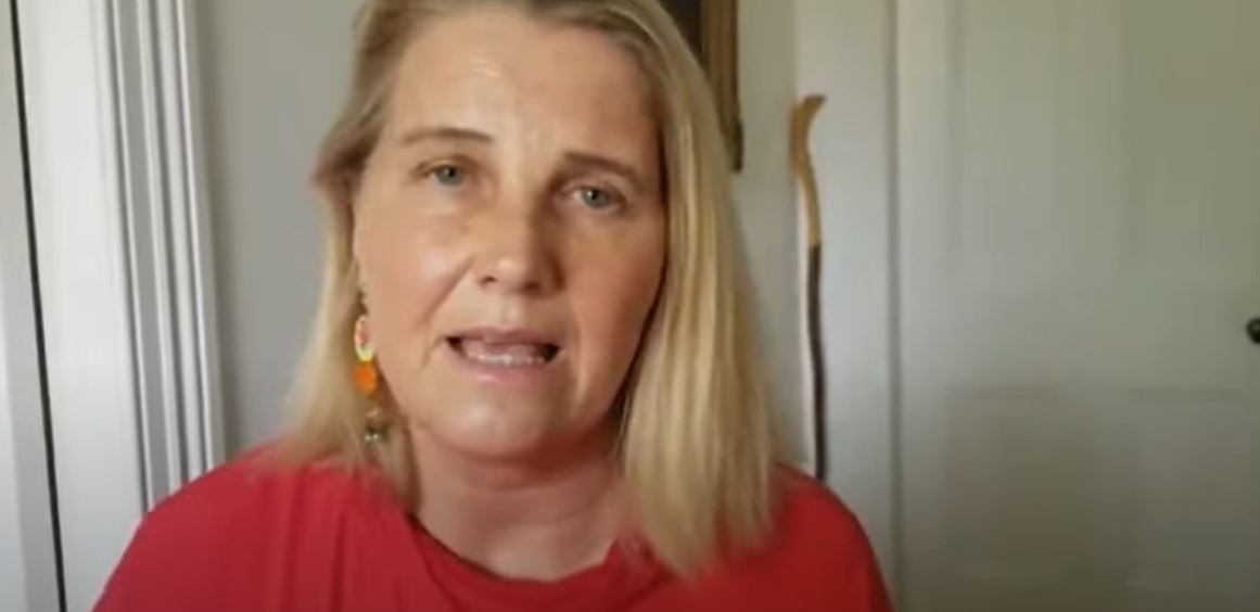 Former TV host Liz Gunn has hit out saying Saturday's earthquake was mother nature's response to Jacinda Ardern's vaccine passport and traffic light announcement. Photo / YouTube