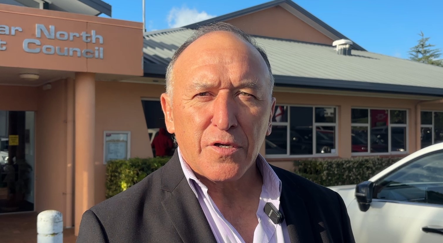 Ngāti Hine leader Pita Tipene was among the speakers at today's meeting.