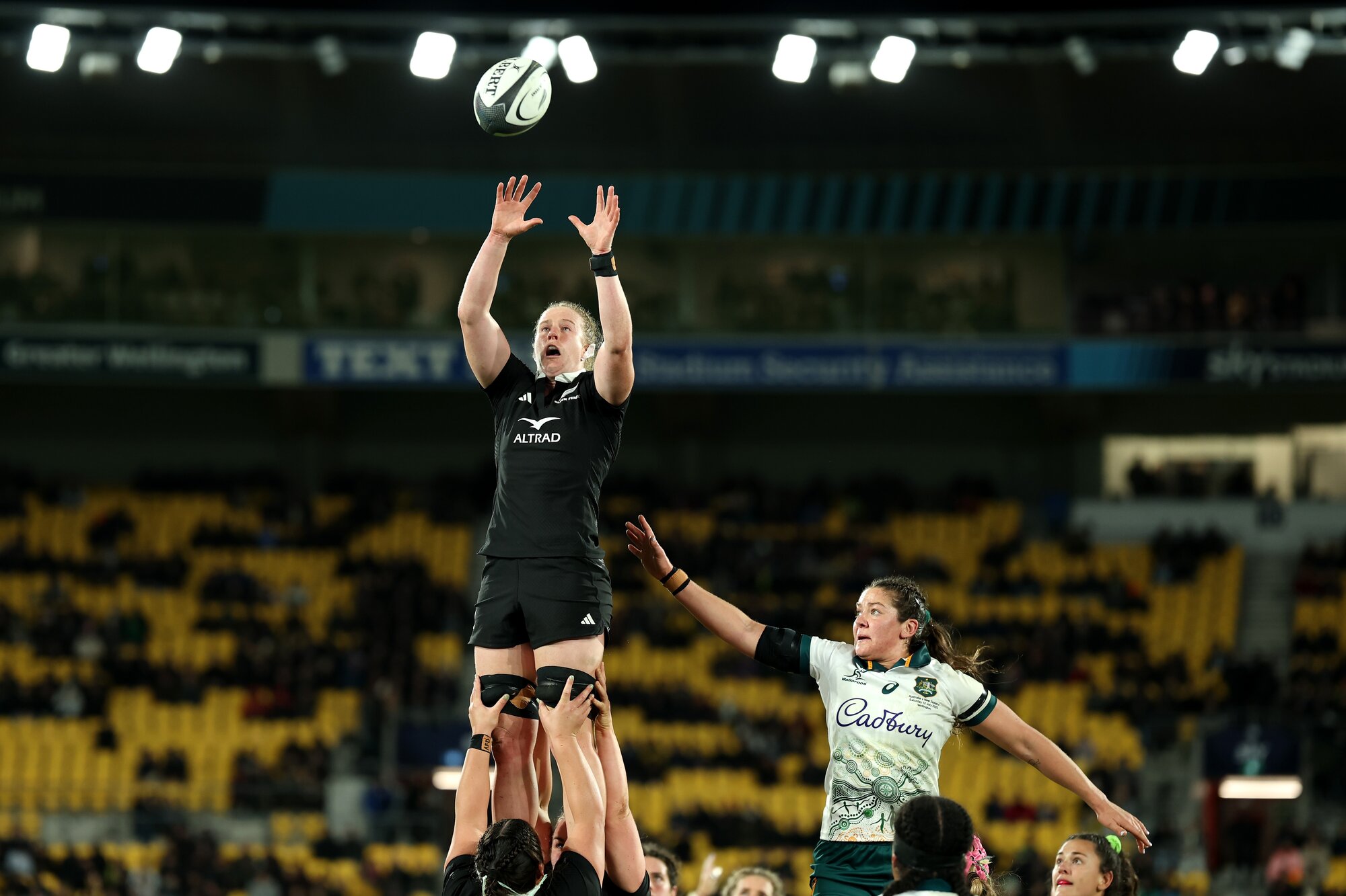 Laura Bayfield claims a lineout ball for the Black Ferns against Australia. Photo / Getty Images