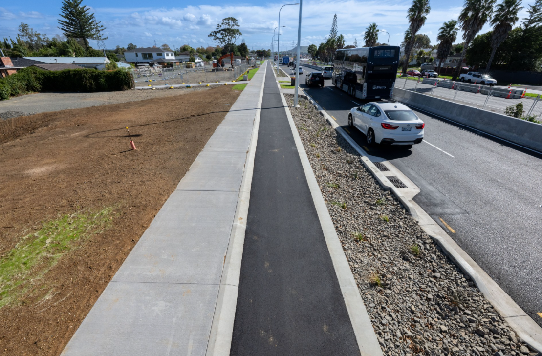 Construction sector leaders in Auckland are not as optimistic as those in the South Island. Photo / Auckland Transport
