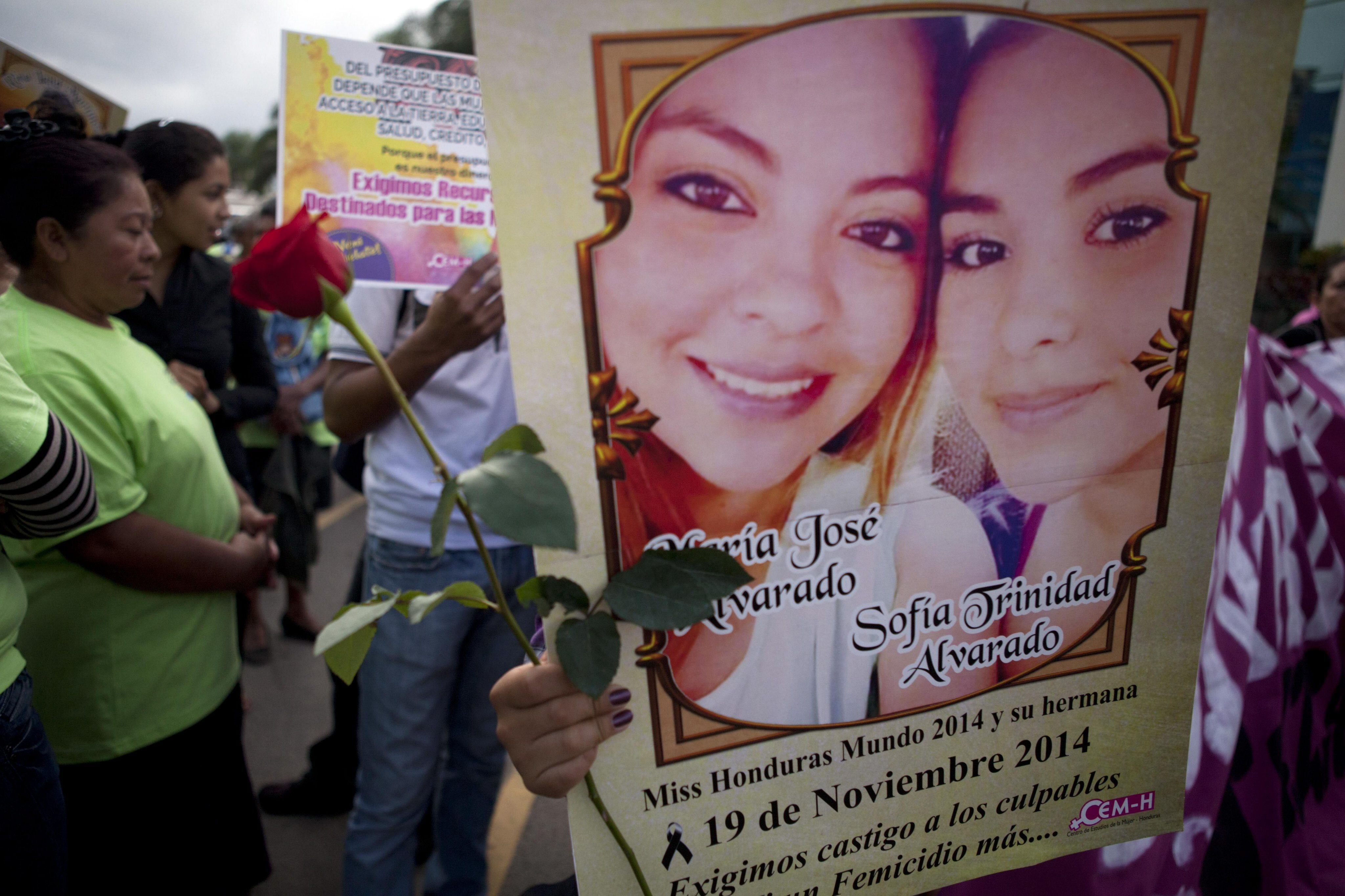 Slain beauty queen, sister buried in Honduras