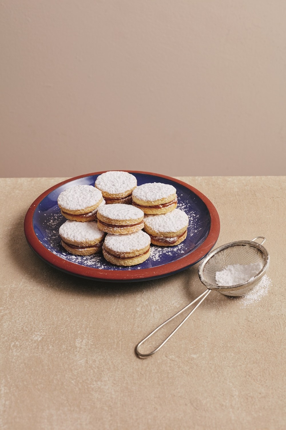 These dulce de leche-filled cookies are deceptively simple. Photo / Phaidon