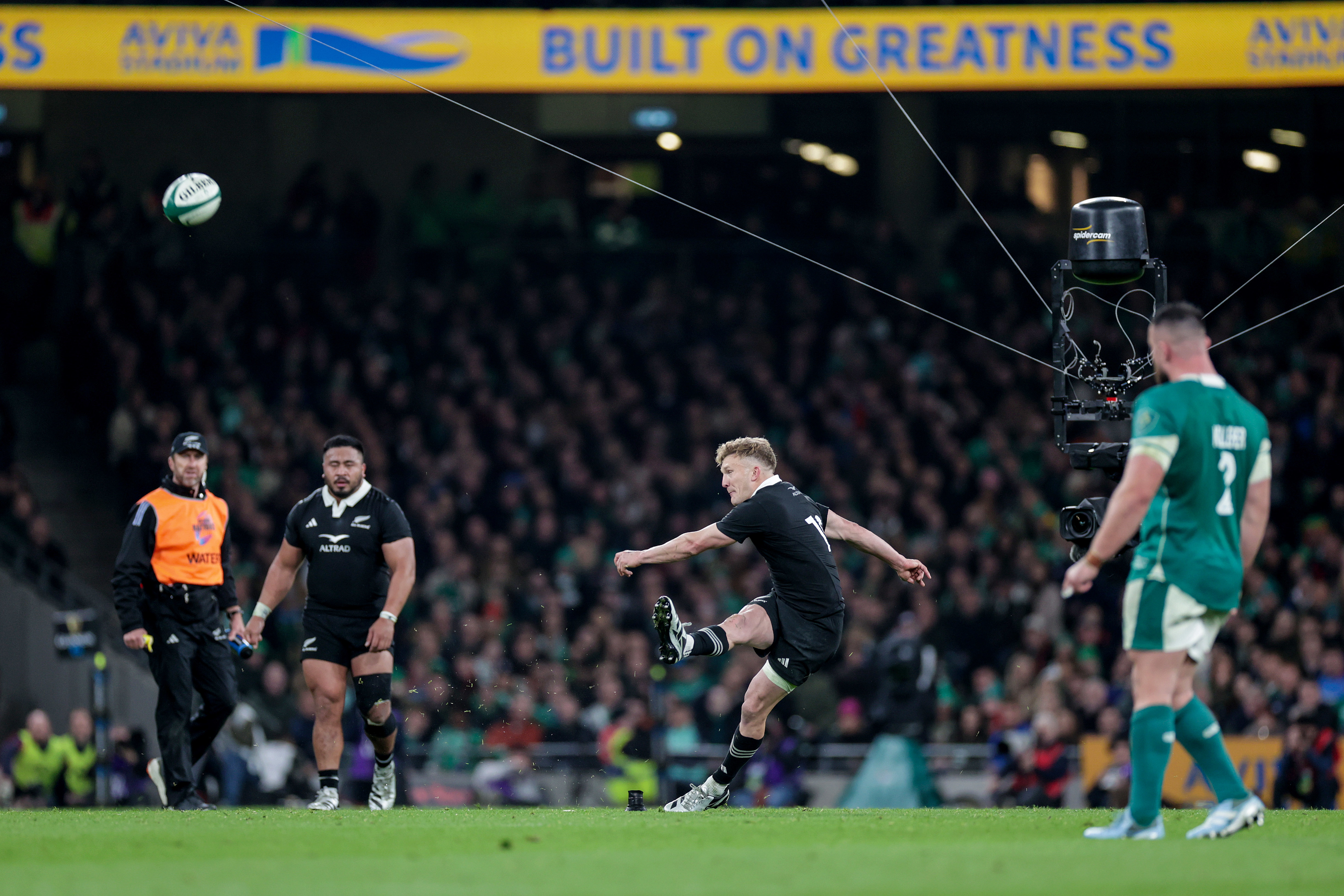 Damian McKenzie kicked six penalties. Photo / Photosport