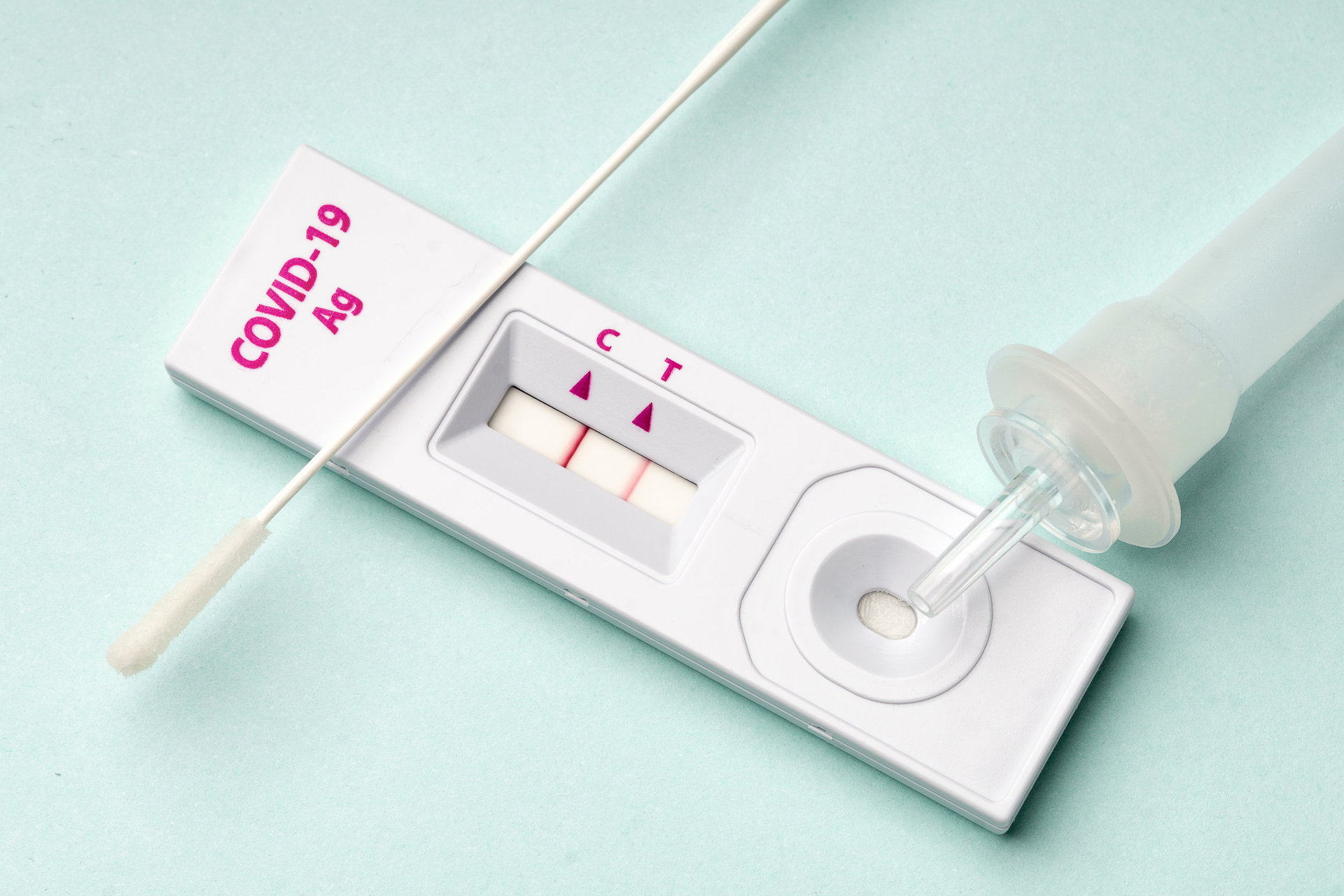 A total of 21,685 new Covid cases and 53 deaths have been reported in the past week.