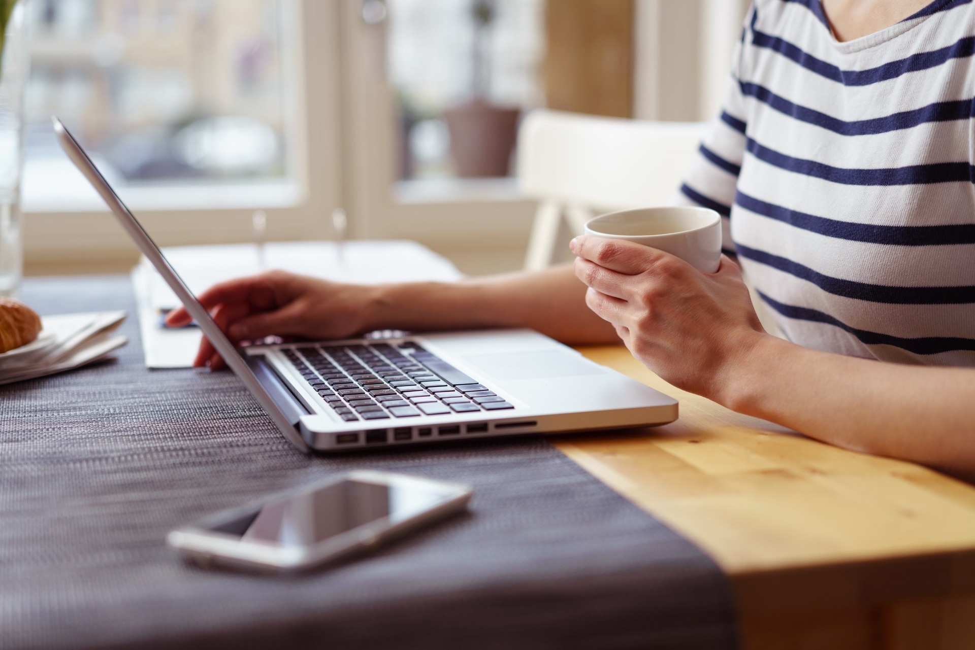 Roughly a third of companies have opted for fully or mostly in-person work, according to the Knight Frank research. Fifty-six per cent of companies have settled on a hybrid policy, while about 10 per cent plan to be mostly or entirely remote. Photo / 123RF