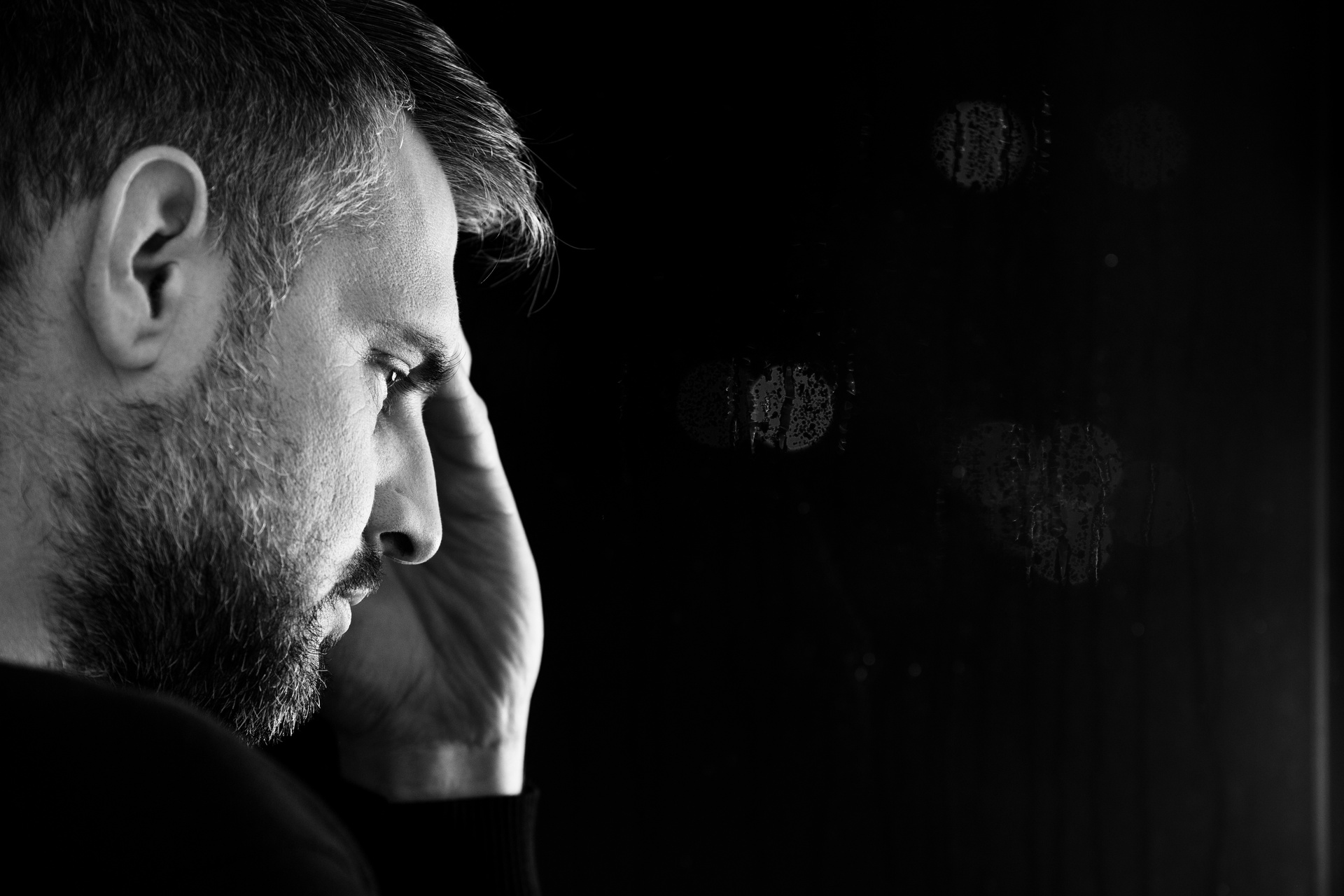 Thousands of Kiwis suffer from eating disorders each year but there is strict criteria for specialist care referrals. Photo / 123RF stock 
