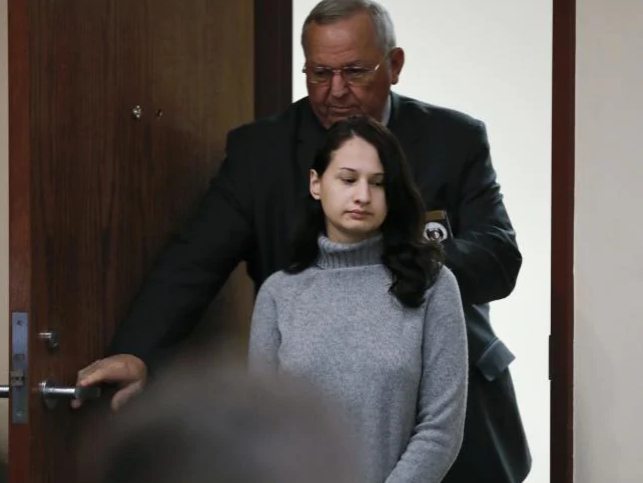 Gypsy Blanchard takes the stand during the trial of ex-boyfriend Nicholas Godejohn. Photo / AP 