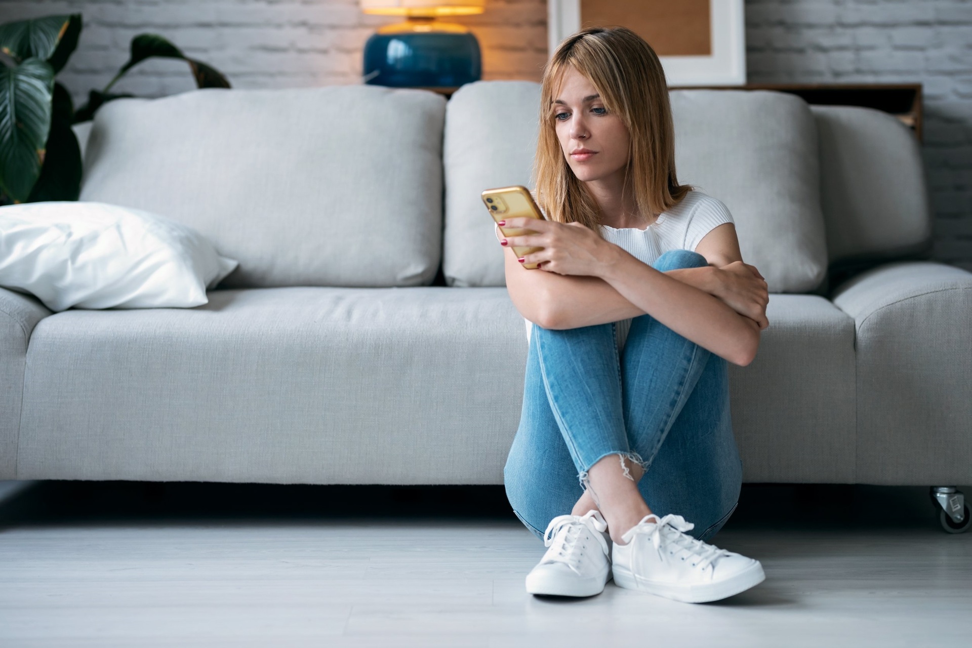 Victims can make a report to a digital platform if fake, non-consensual intimate images of them are shared. Photo / 123RF
