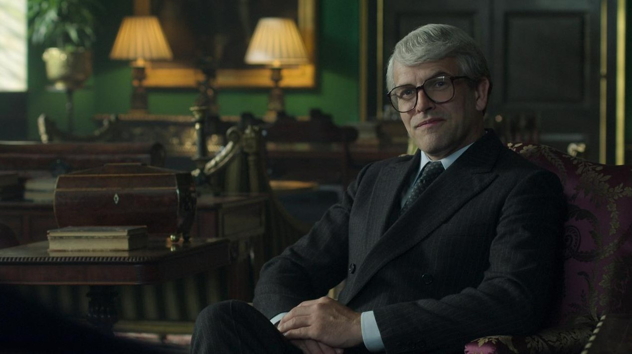 Jonny Lee Miller plays former PM John Major in The Crown. Photo / Netflix