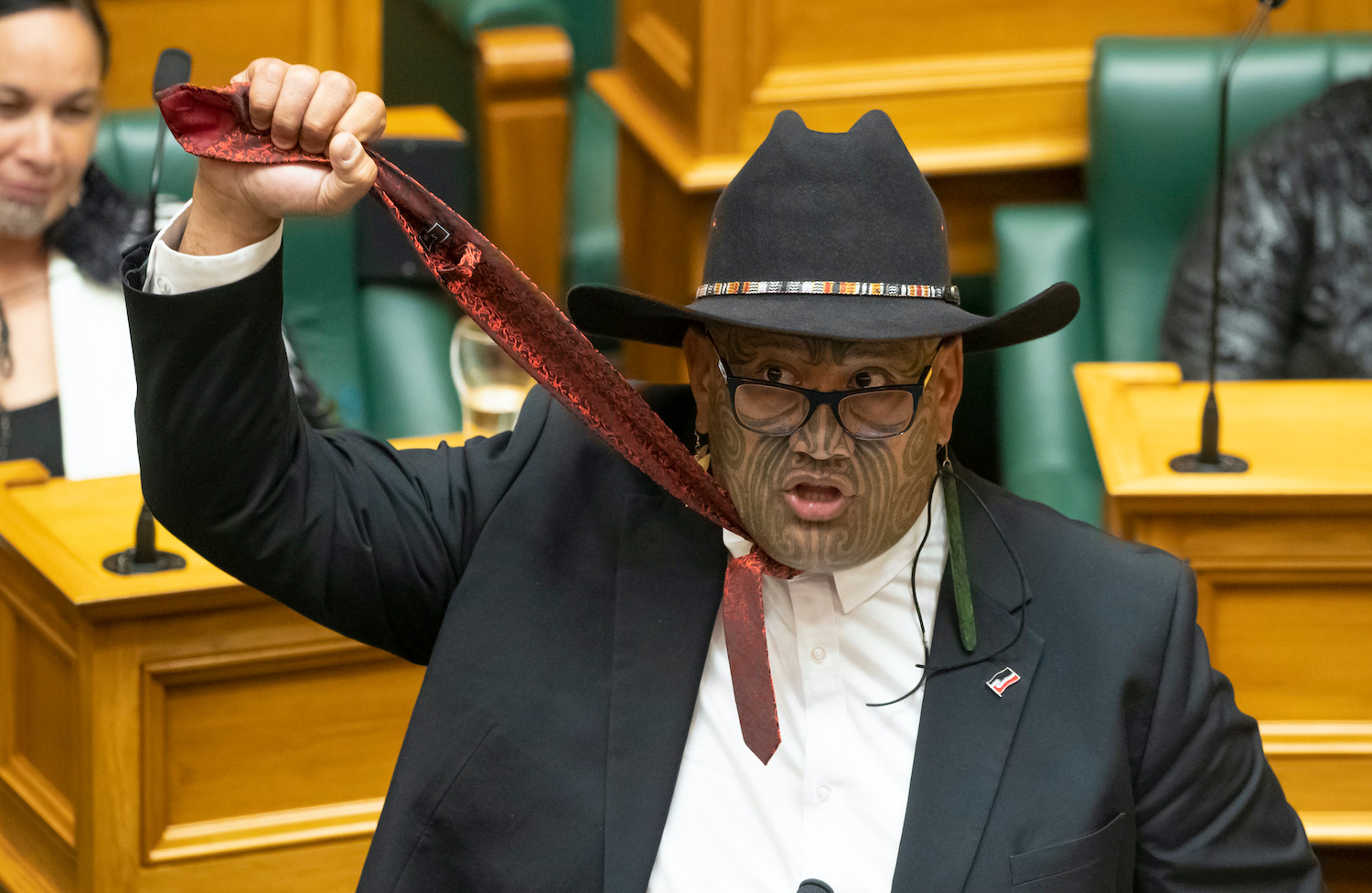 Maori Party Co Leader Rawiri Waititi Enters Parliament Without Tie Is Kicked Out By Mallard Nz Herald