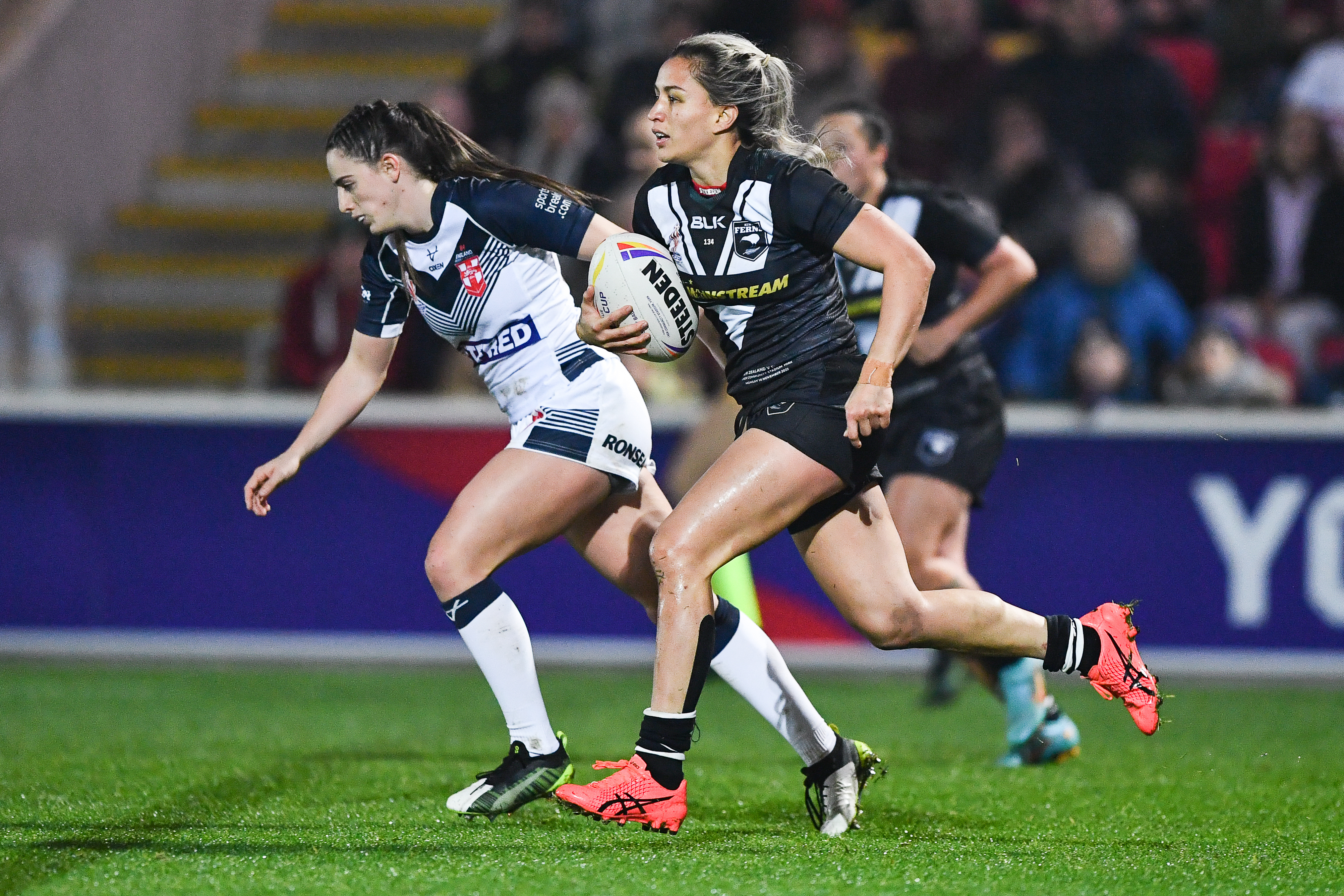 England 6-20 New Zealand: Hufanga hurls Kiwi Ferns into sixth straight final