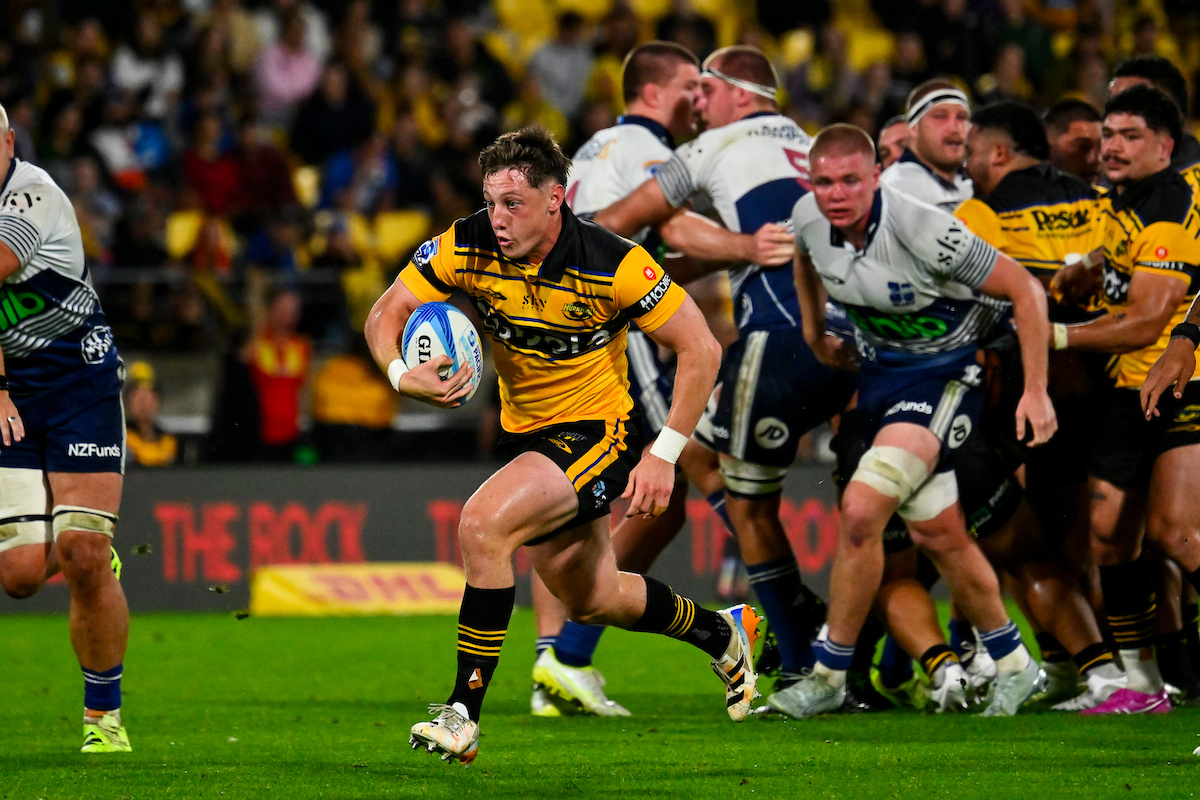 Cam Roigard of the Hurricanes makes a run. Photo / Photosport