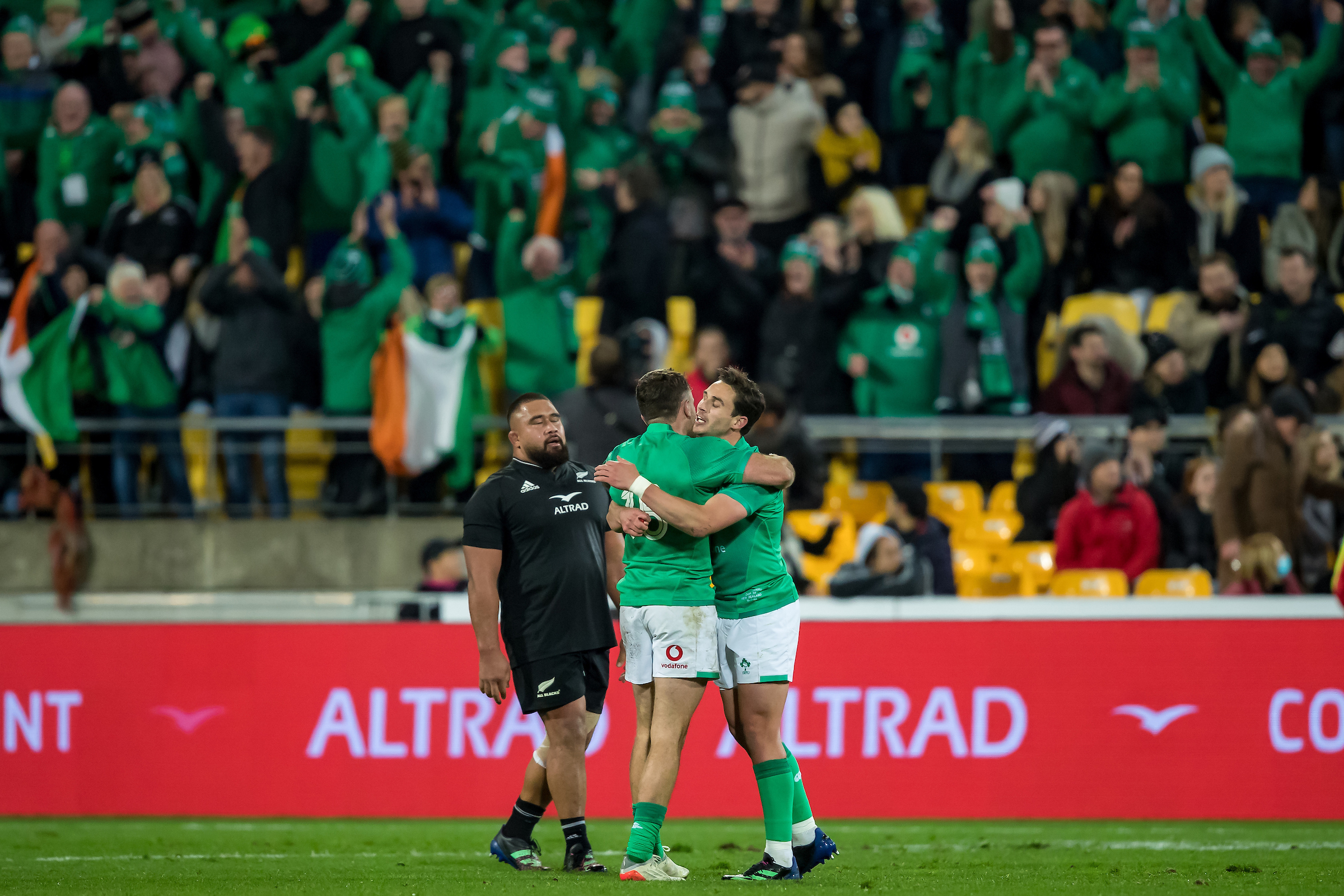 Ireland celebrate beating the All Blacks in Wellington in 2022. Photo / Photosport 