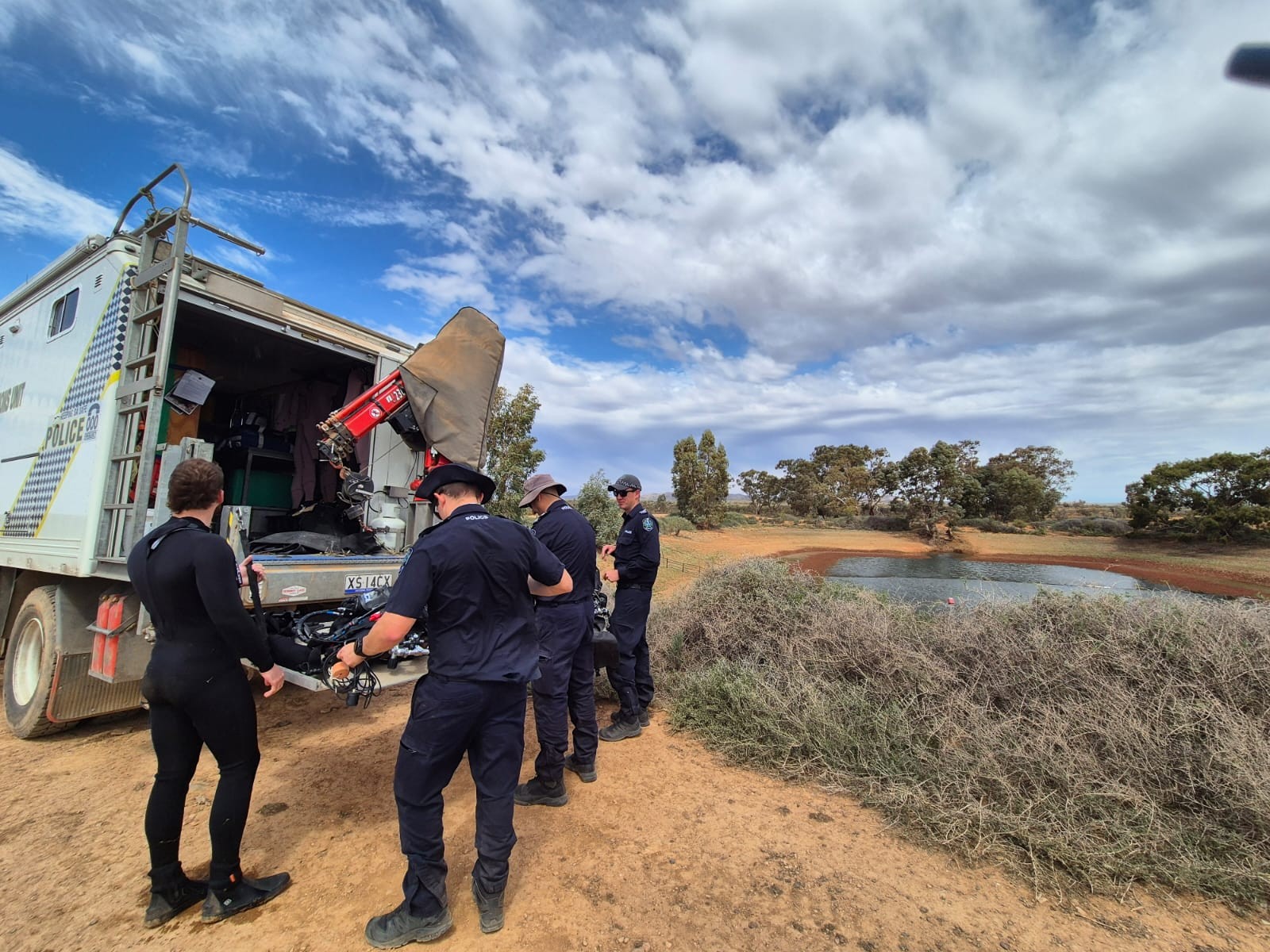 Australian Defence Force joins police search for 4-year-old boy missing in Outback - NZ Herald