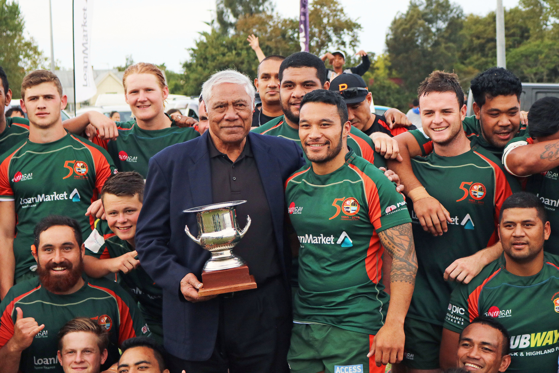 Pakuranga captain Dwayne Polataivao receives the Waka Nathan Challenge Cup from Waka Nathan in 2016. Photo / Photosport.co.nz