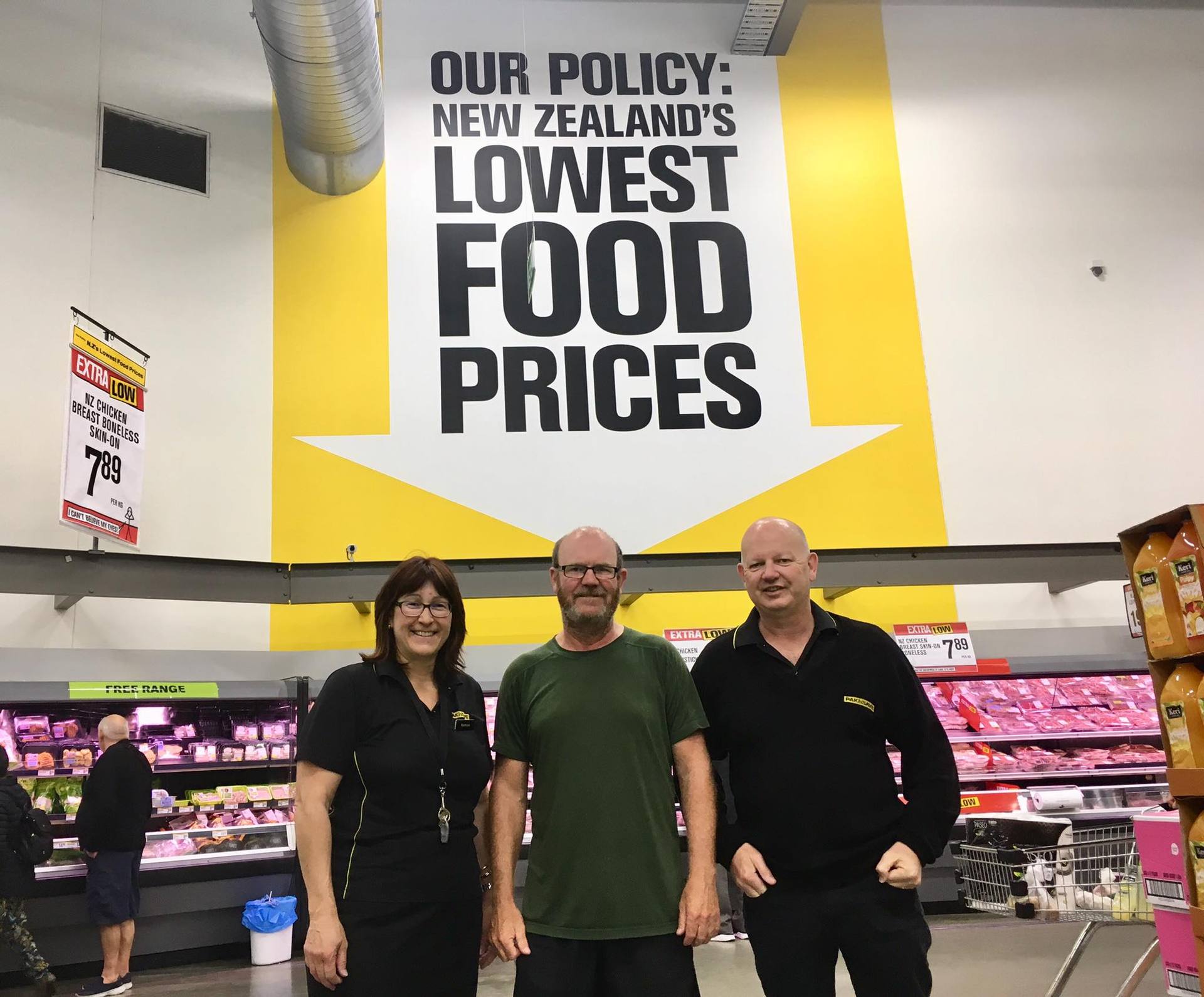 Craig McKeown (right) and wife Kathryn, owners of Pak'nSave Sylvia Park. Photo / Facebook