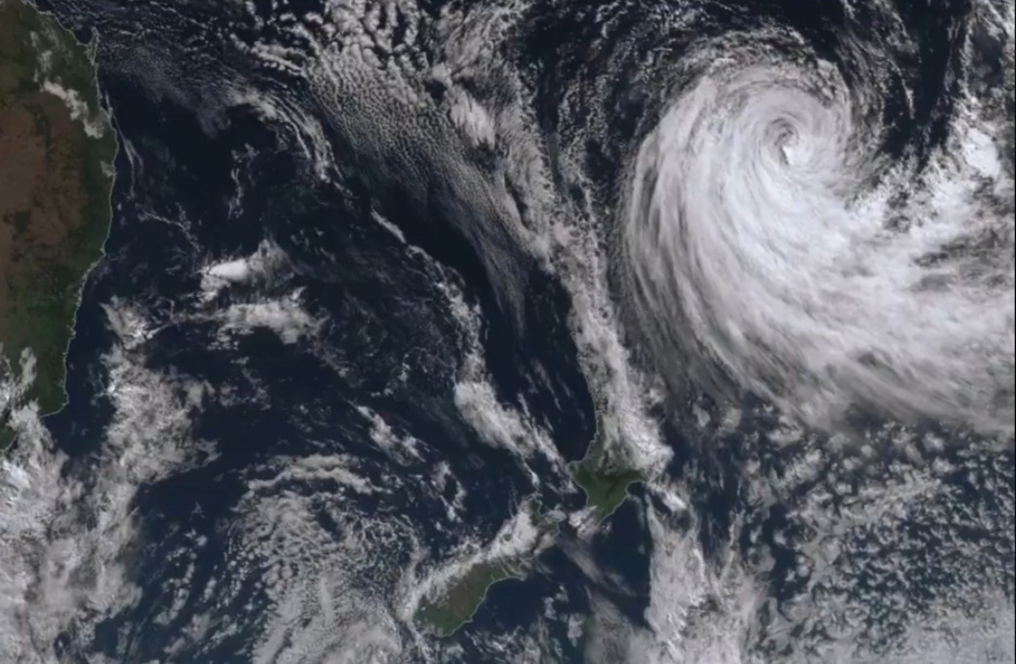 MetService is warning New Zealanders to start preparing for Cyclone Vaianu's arrival on Sunday. Photo / MetService