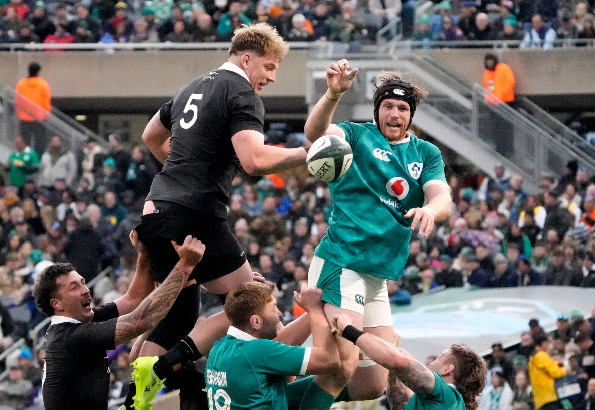 Irish loosie Ryan Baird competes for the ball with All Blacks lock Fabian Holland, in Chicago. Photo / Photosport
