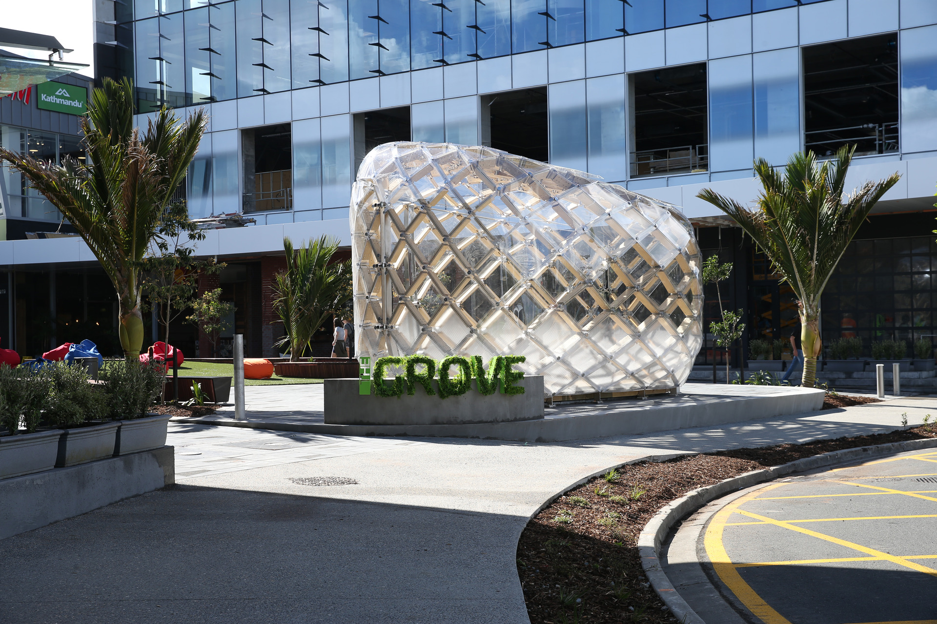 The Grove restaurant area at Sylvia Park, below new $80m office block. Photo/Doug Sherring