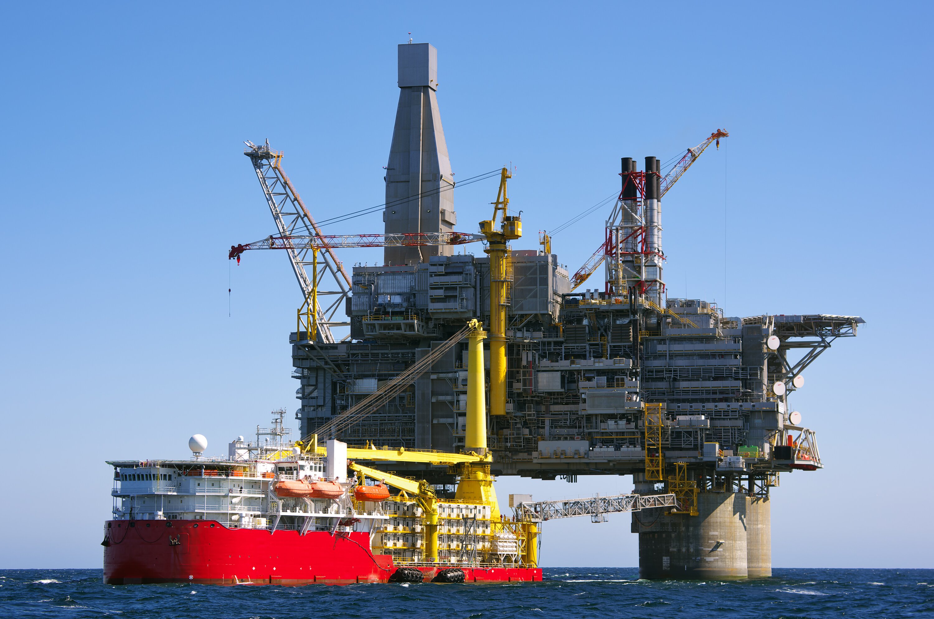 The National government is backing a return to offshore oil drilling in New Zealand. Photo / Getty Images