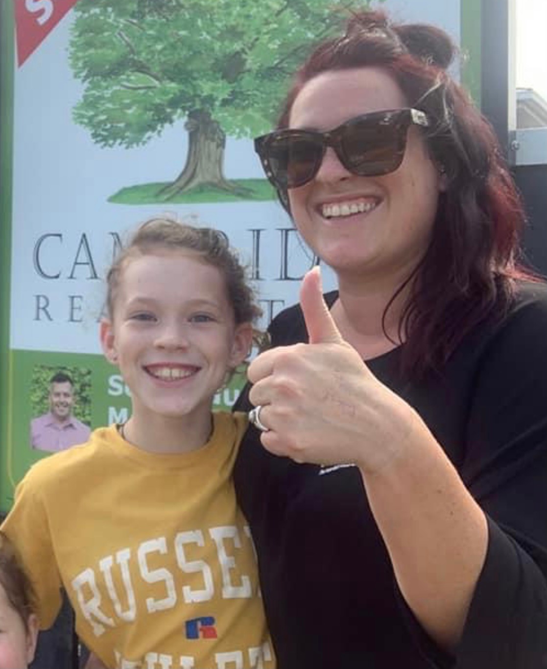 Estelle Kelly, 11, and mum Shannon Mclean, 34. Photo / Supplied