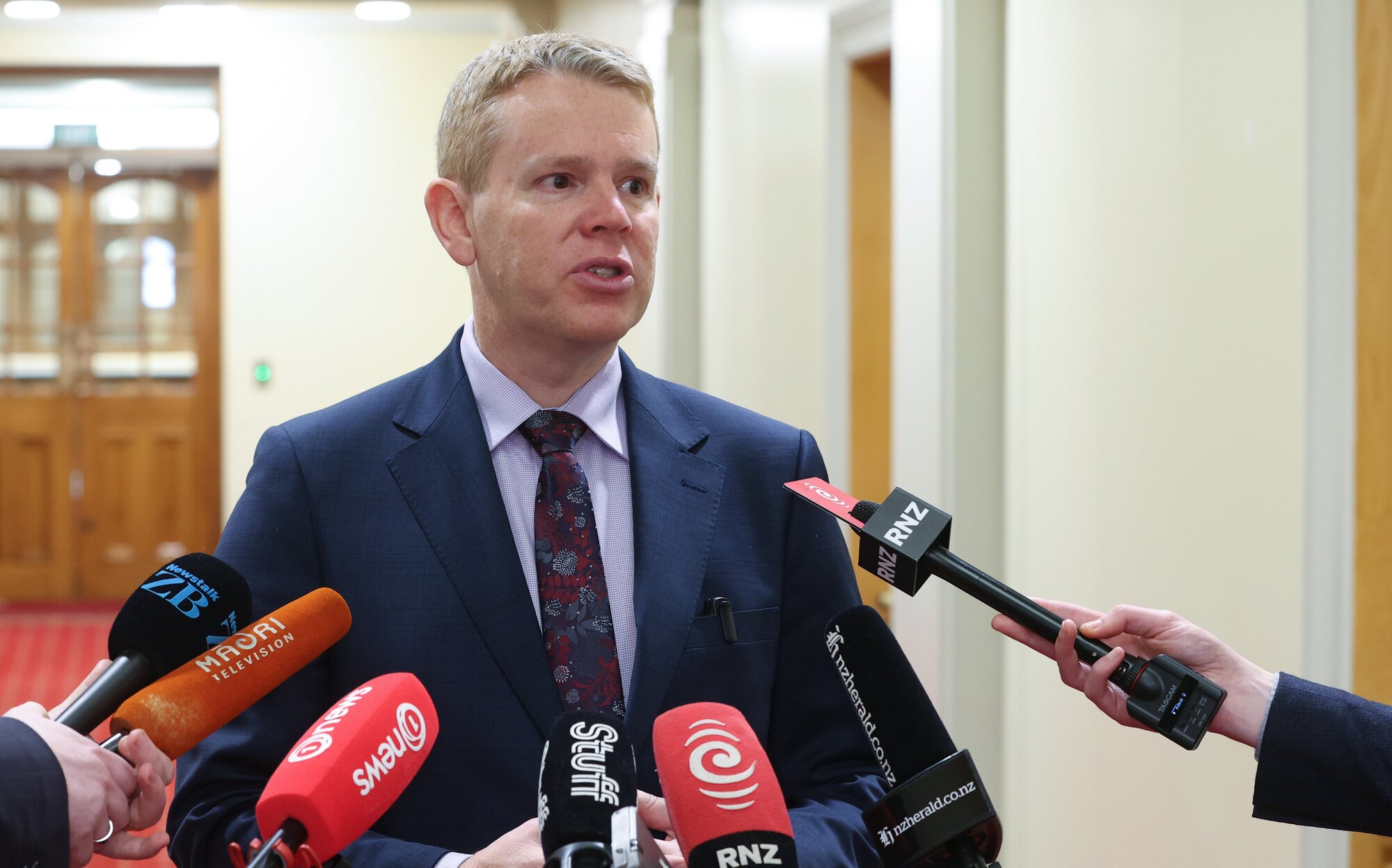 Labour leader Chris Hipkins compared Luxon and Willis to a washing machine. Photo / Mark Mitchell





 














