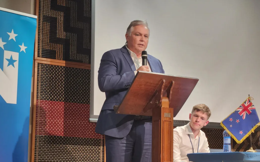 Police Minister Mark Mitchell addressed frustrated residents and business owners in Auckland's CBD. Photo / RNZ
