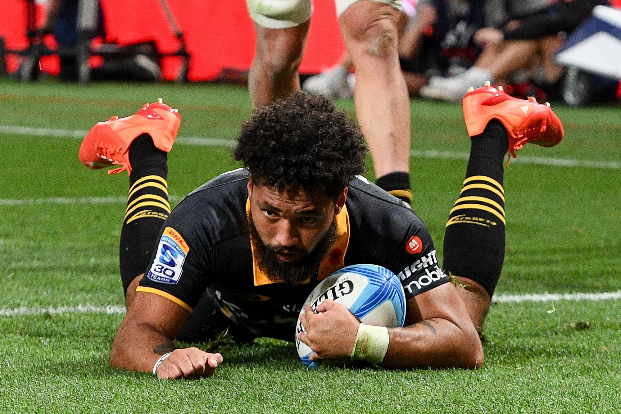 Fehi Fineanganofo has equalled Super Rugby’s 16-tries-in-a-season record. Photo / Photosport 