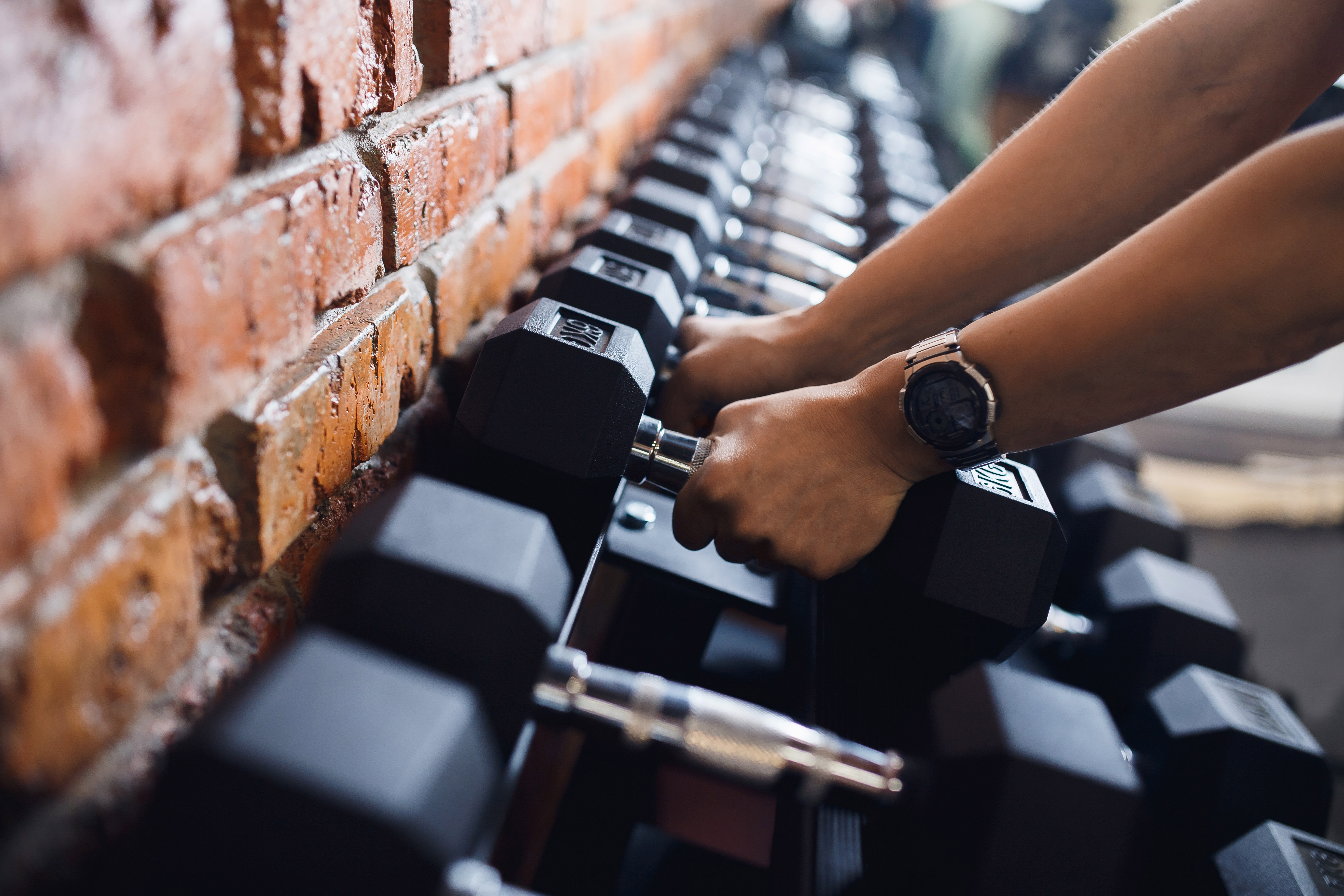 New study reveals weightlifting could be the “surprisingly effective” secret to fresh skin. Photo / 123RF