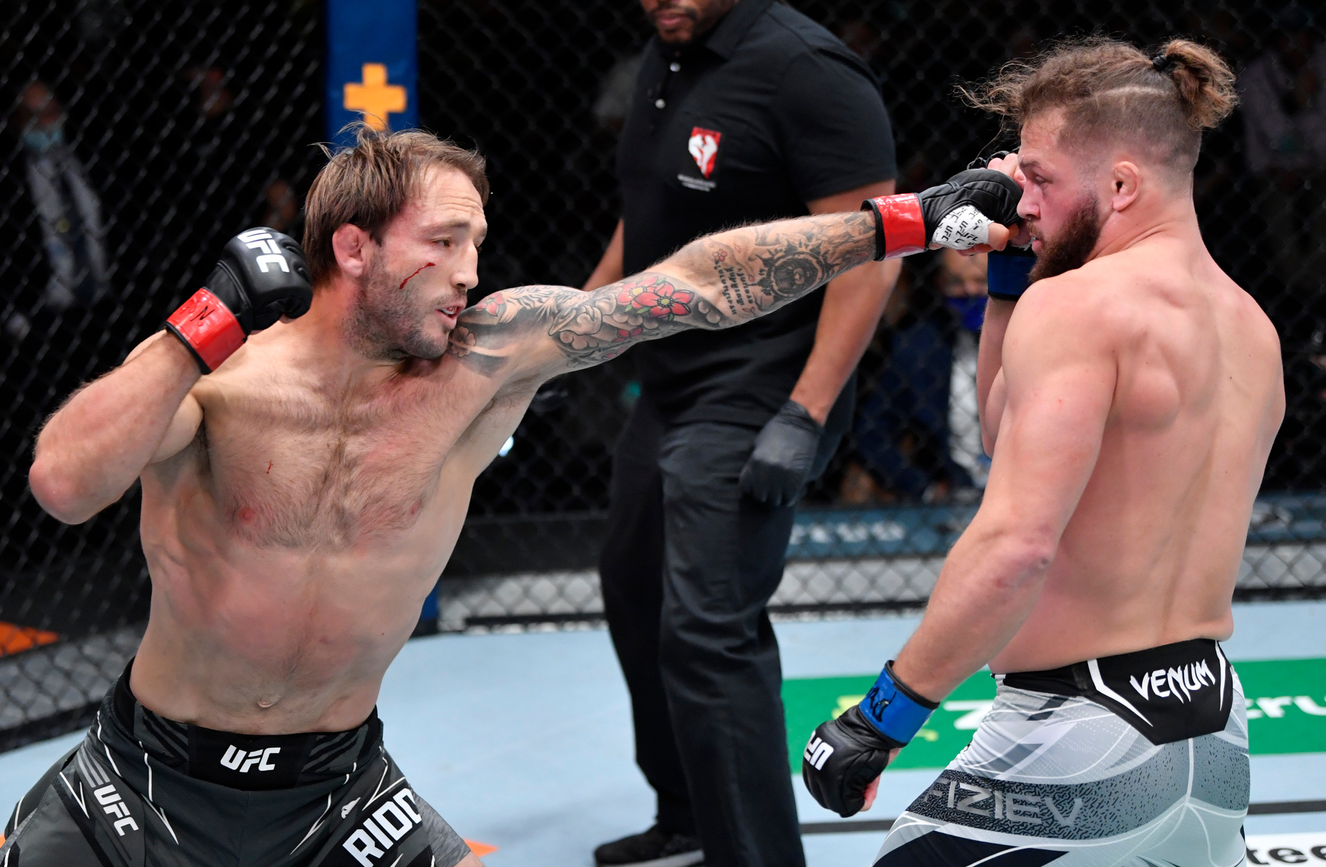 UFC: Brad Riddell falls to spectacular third-round TKO against Rafael  Fiziev - NZ Herald