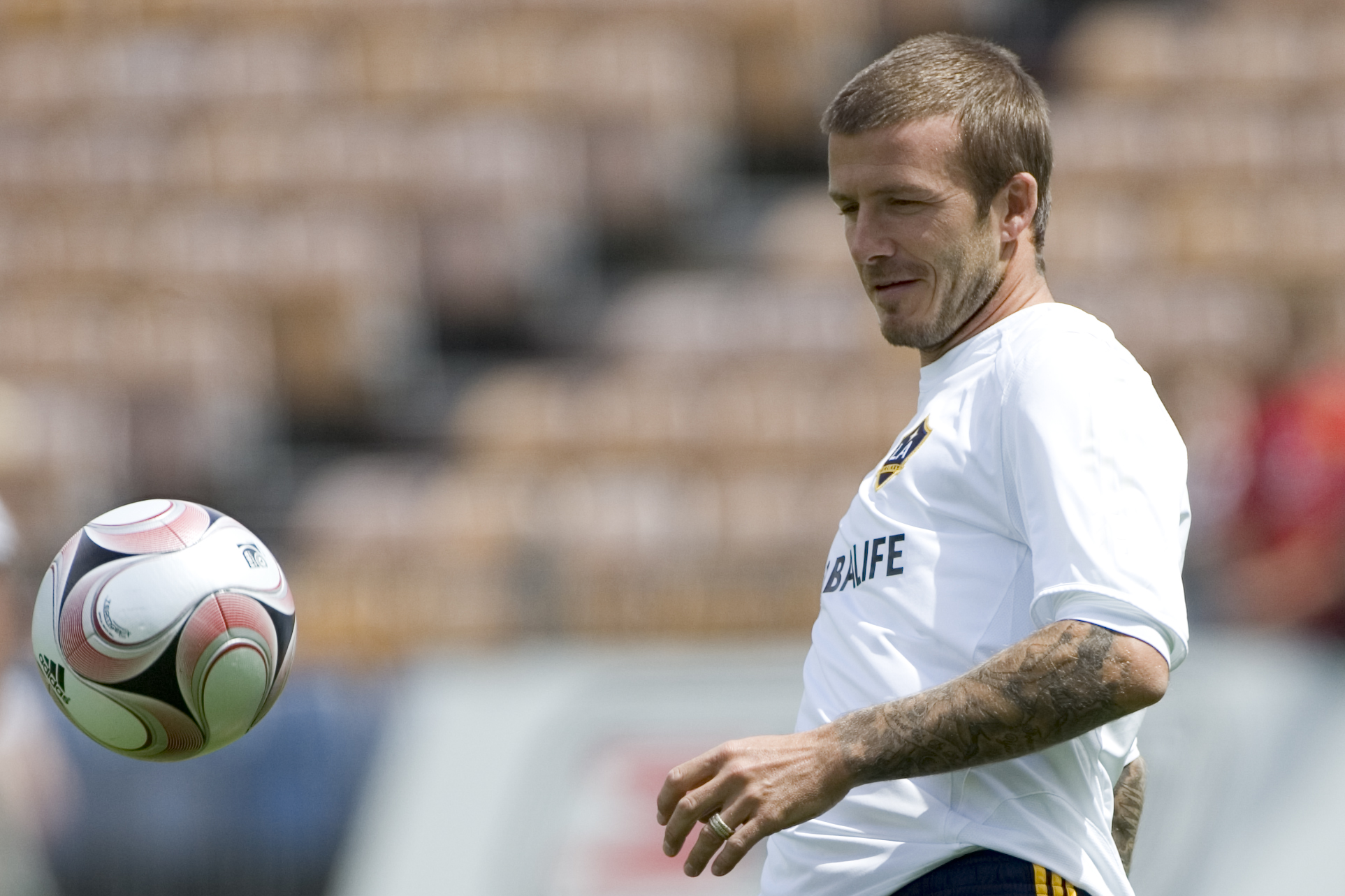  David Beckham has a kick around at Mt Smart Stadium in the build-up to his LA Galaxy appearance in Auckland. Photo  / Richard Robinson