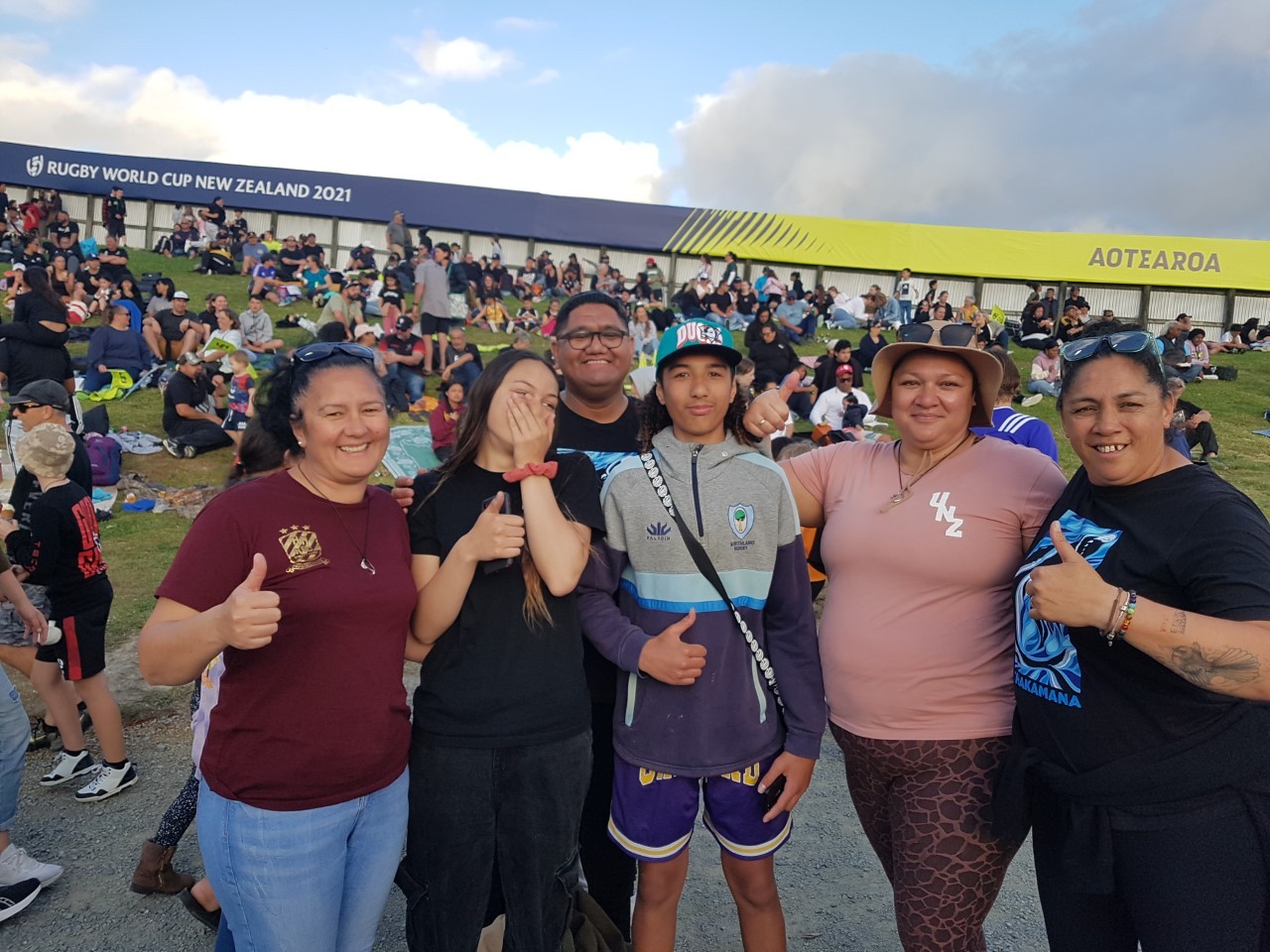 Rachel Parangi, Orion Wati, Te Hiwi Preston (from Voyce - Whakarongo Mai), Jordan Parangi, Venus Wati and Diane Heta were among the thousands of fans that were taken to the game by Voyce and ASB Bank.