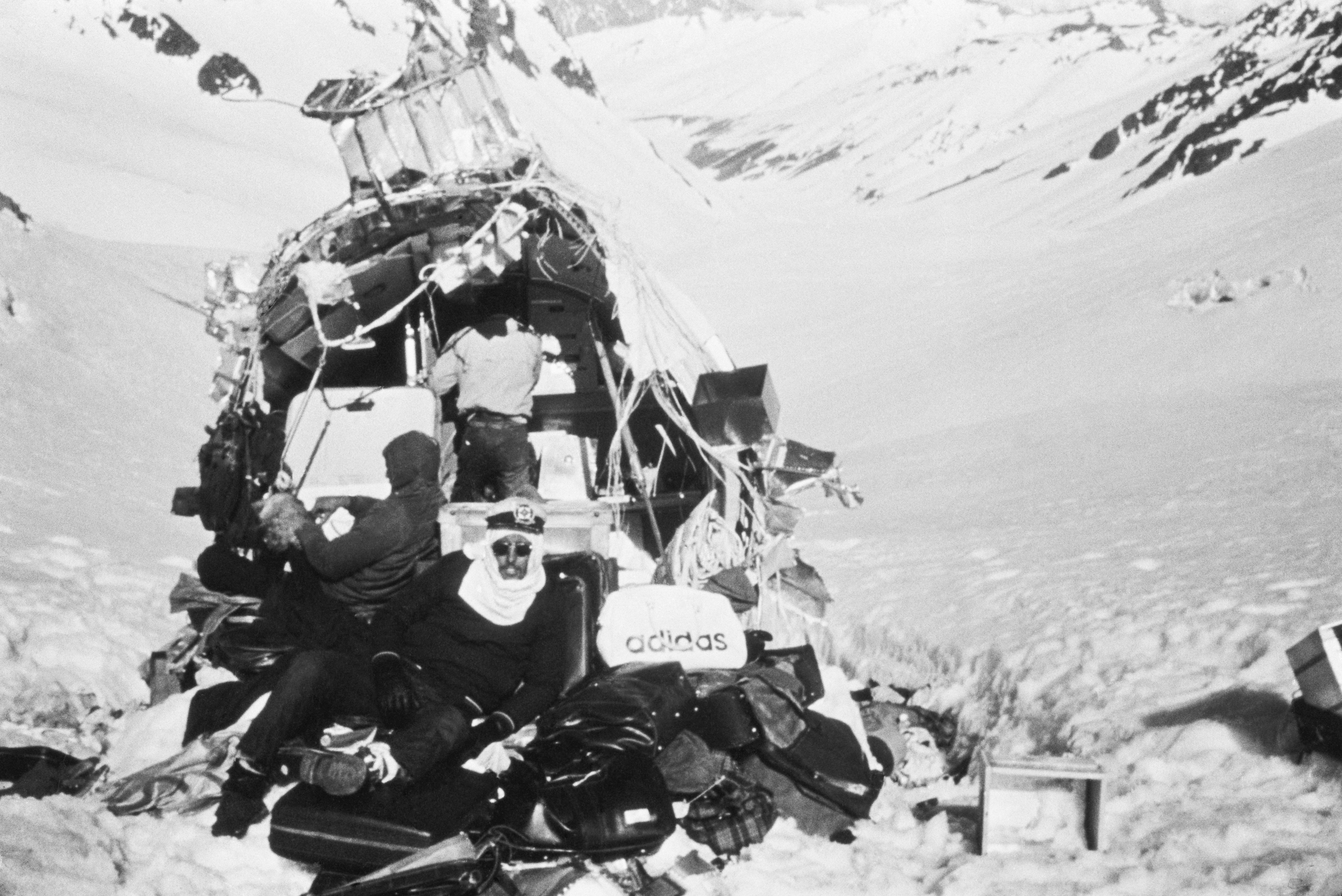 Roberto Canessa: The tale of one 1972 Andes plane crash survivor and what  the ultimate survival guide taught him
