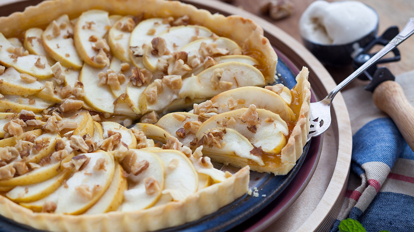 Simple apple tart