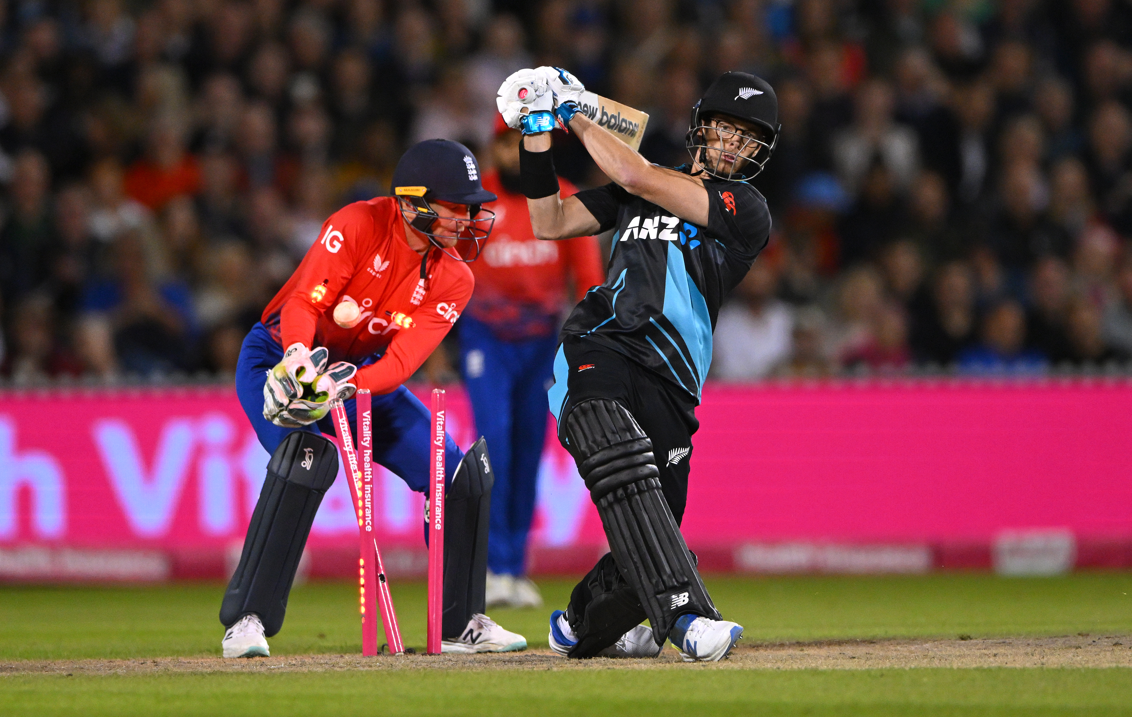 Black Caps v England: England claim second ODI after Black Caps collapse -  NZ Herald