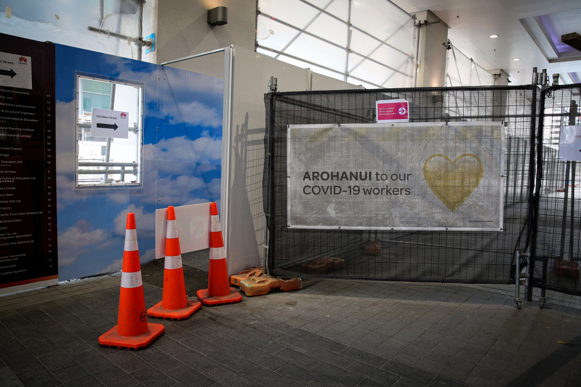 The perspex screen between the public walkway and the MIQ exercise space at the Crowne Plaza on Albert Street in the Auckland CBD. Photo / Sylvie Whinray
