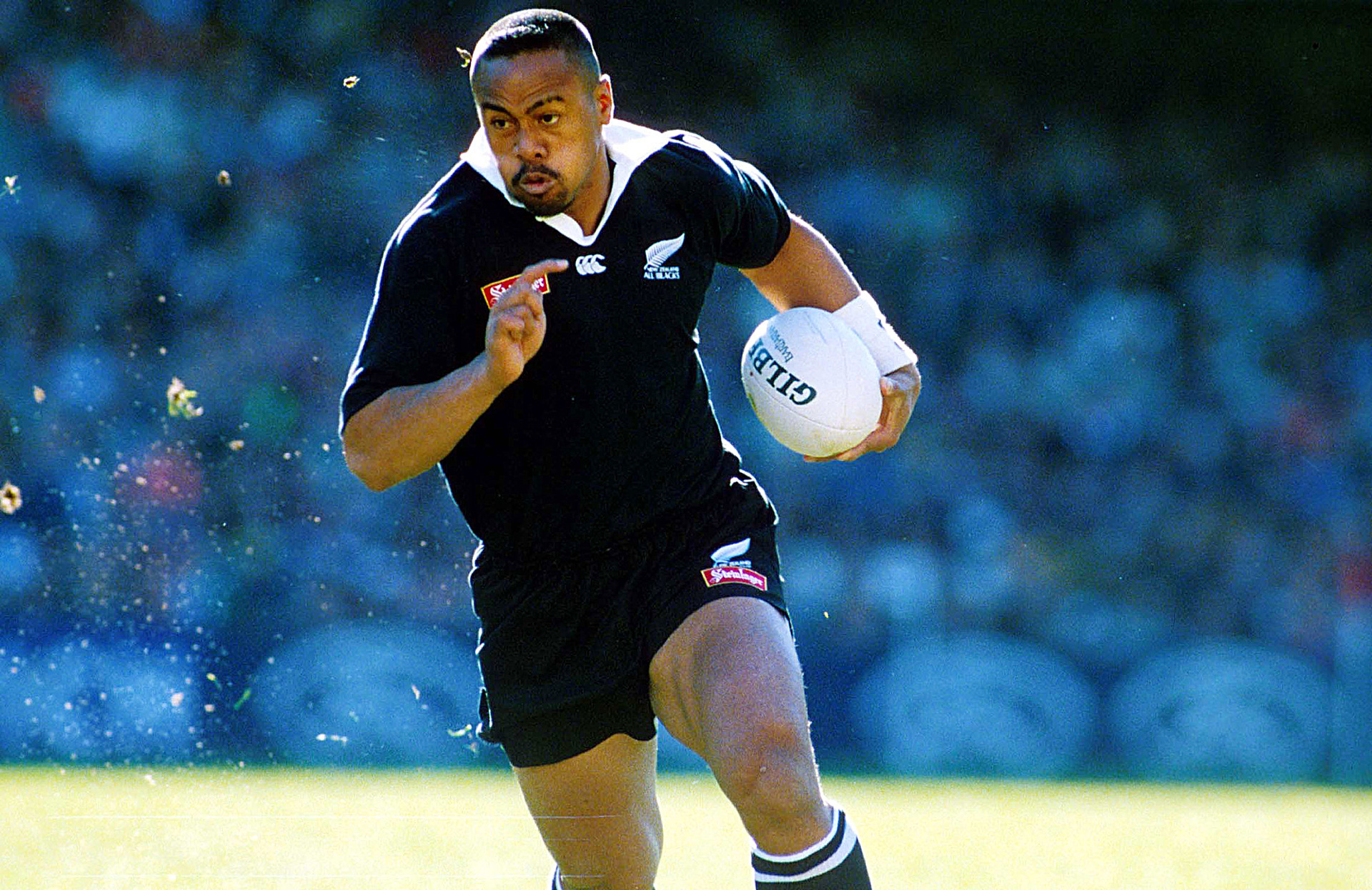 Jonah Lomu playing against Australia at Sydney Football Stadium in 1995. Photo / Photosport