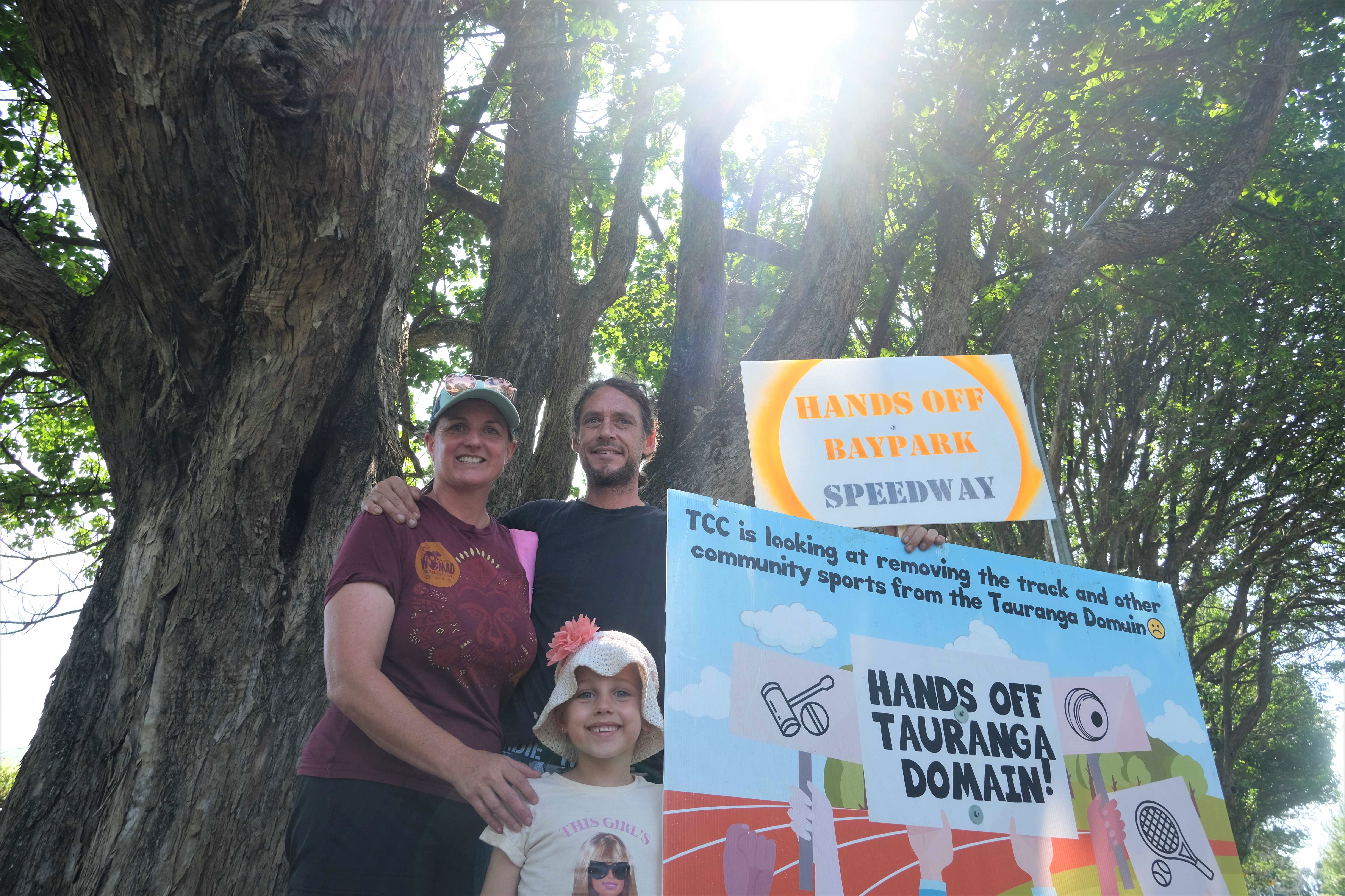 Sarah (left) and Luke Arnesen with their daughter Georgia. Photo / Maryana Garcia