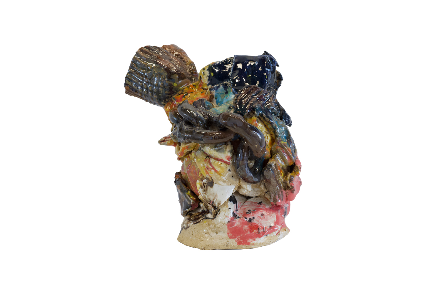 Hana Pera Aoake, ‘Rua’, 2023. Stoneware, found clay, porcelain, feldspar and glaze, 190 x 290 mm. Photo / Courtesy of the artist and Broker