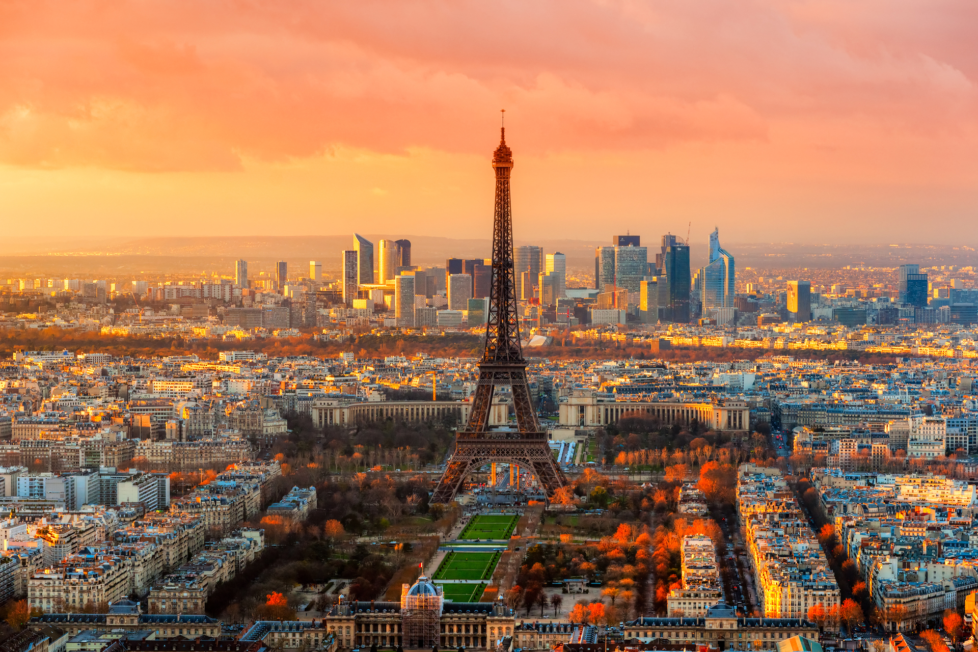 Tourists Want To Experience 'Emily in Paris' for Real – Blog