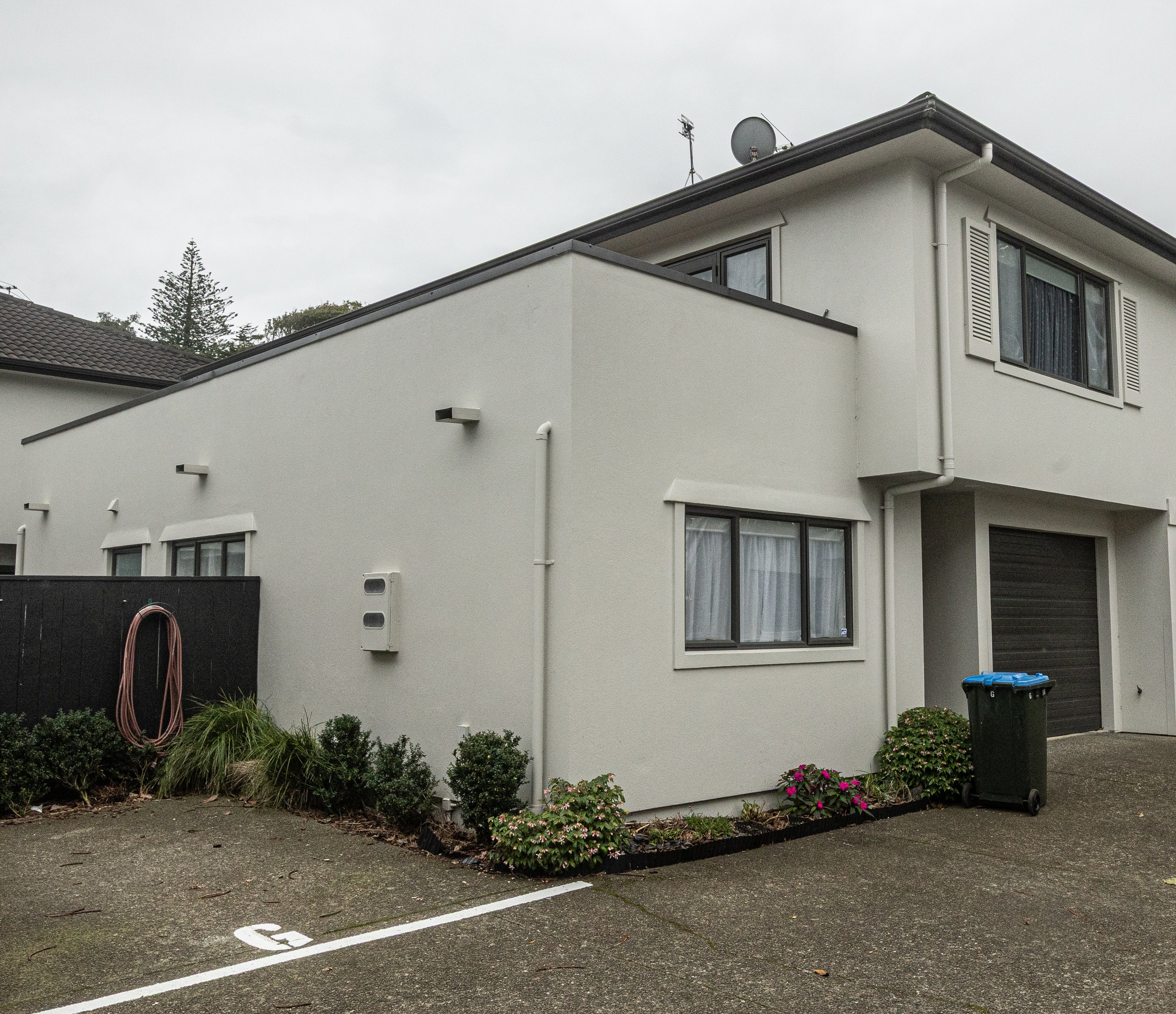 A dwelling in a block of Onehunga apartments which sparked a leaky building case involving a first-home buyer who was awarded more than $500,000 in damages and costs. Photo / Jason Dorday