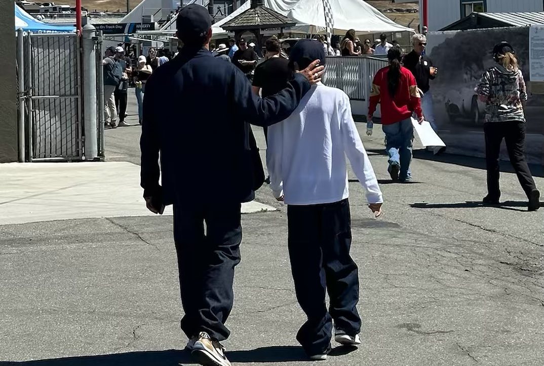 Orlando Bloom and his son, Flynn, were wearing almost identical outfits. Photo / Instagram @orlandobloom