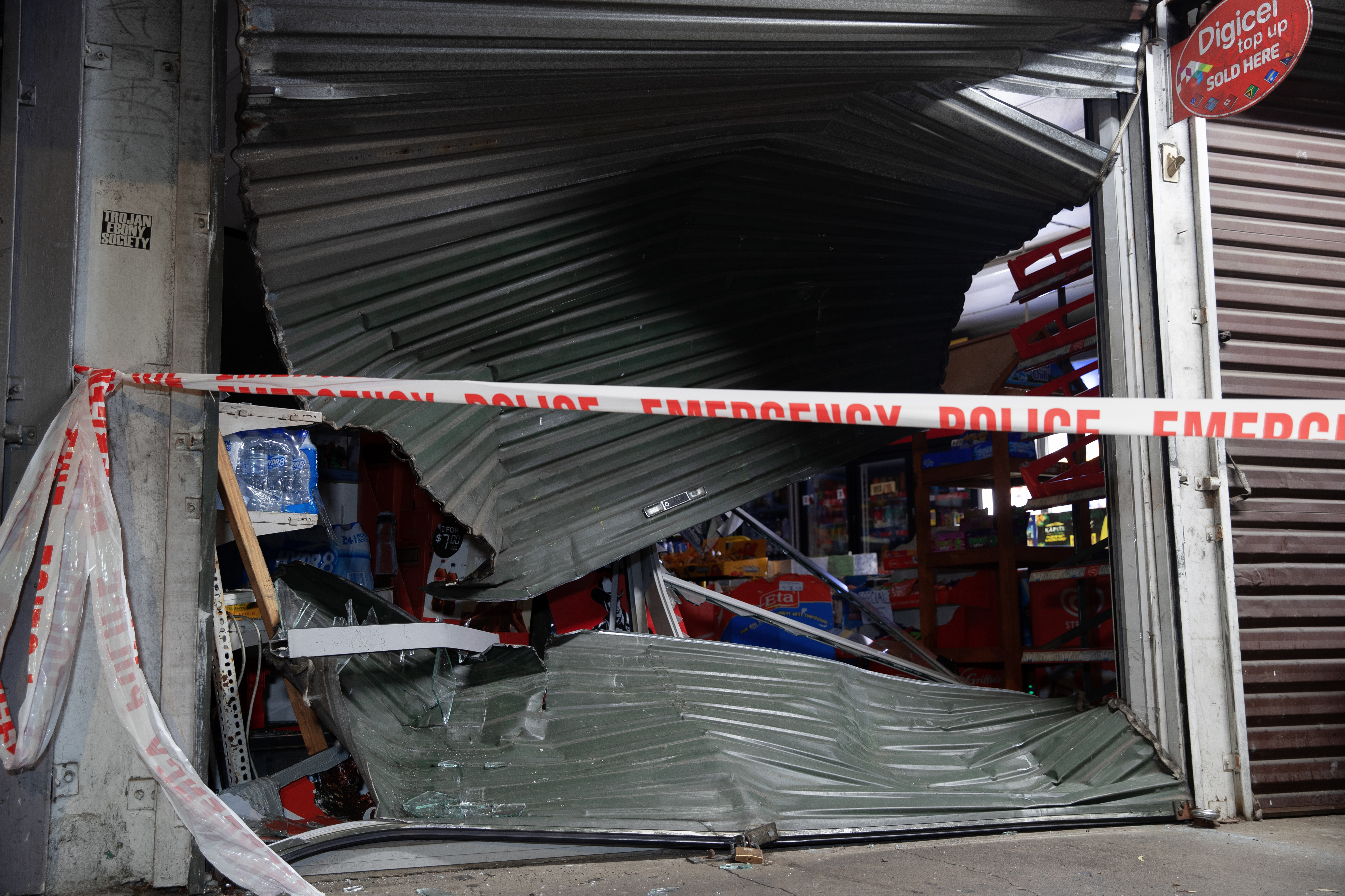 East Tamaki Super Market in Auckland was hit by ram-raiding thieves. Photo / Hayden Woodward